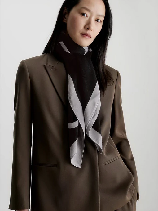 Шарфы и платки Calvin Klein Aop Logo Jaquard Scarf модель K60K611125-BAX Фото
