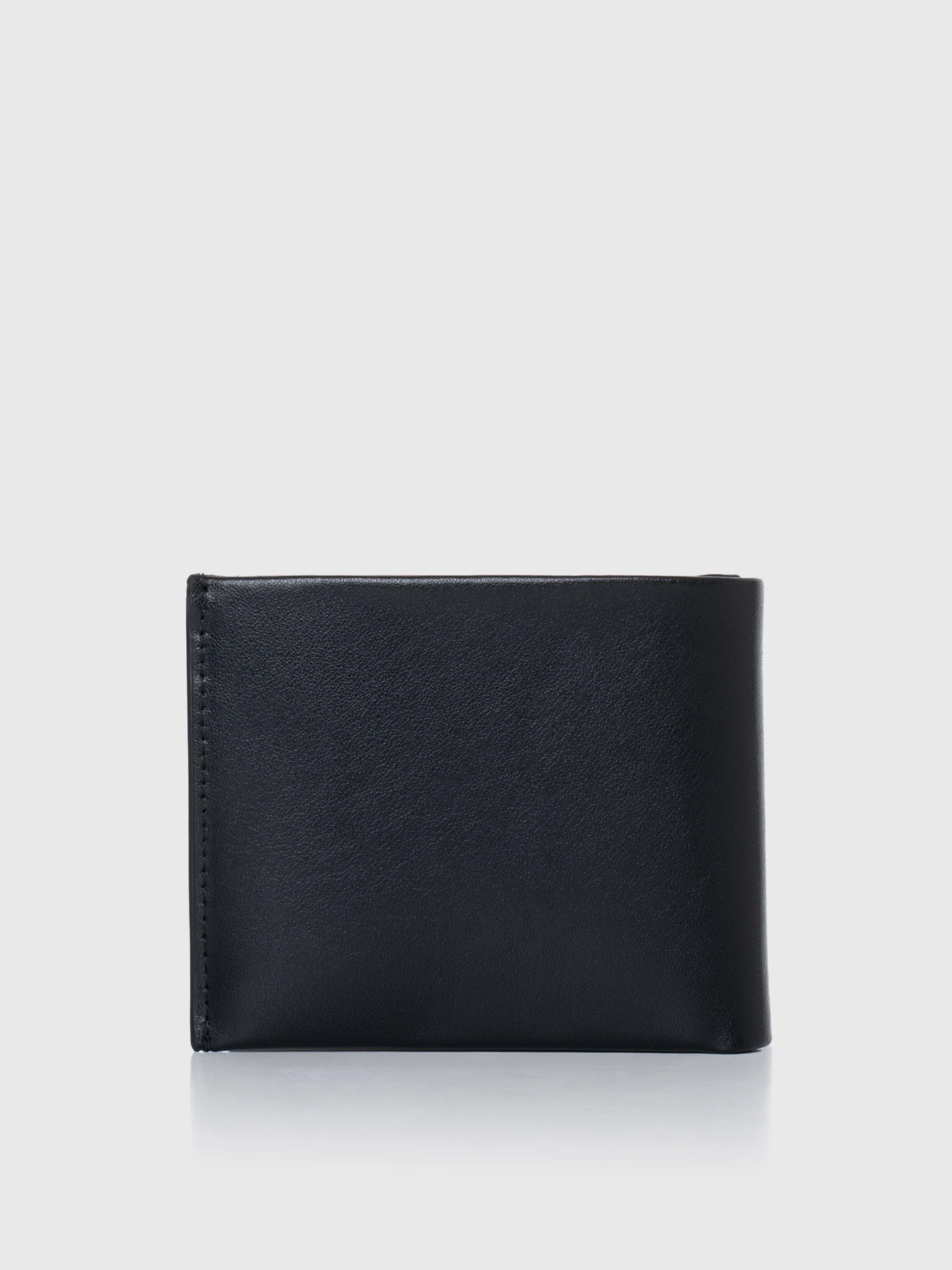 Гаманці Calvin Klein Minimal Focus Bifold 5Cc W/Coin модель K50K511276-BEH Фото