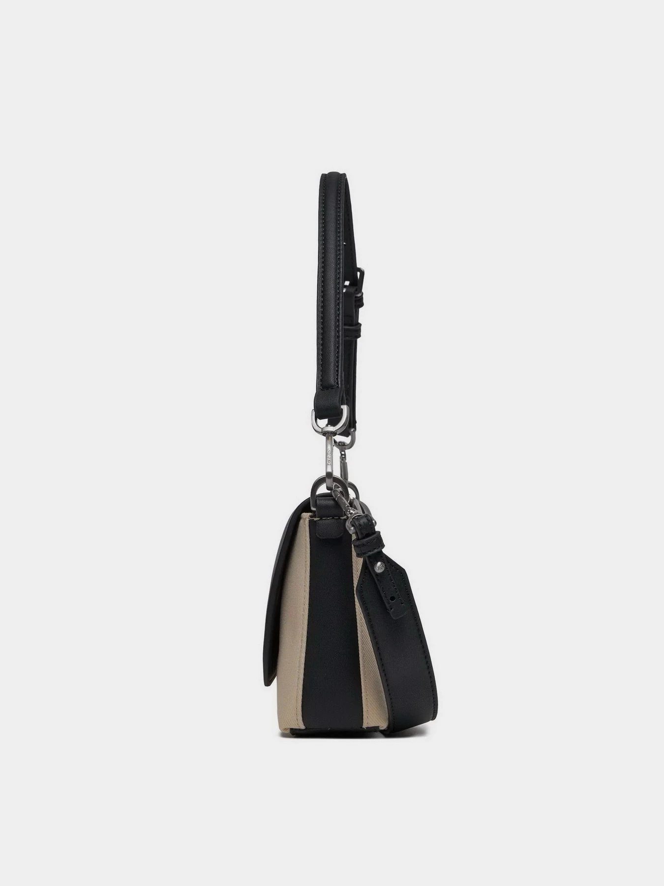 Сумки Calvin Klein Ck Must Shoulder Bag_Canvas модель K60K611353-PC4 Сумки Calvin Klein Ck Must Shoulder Bag_Canvas модель K60K611353-PC4 Фото
