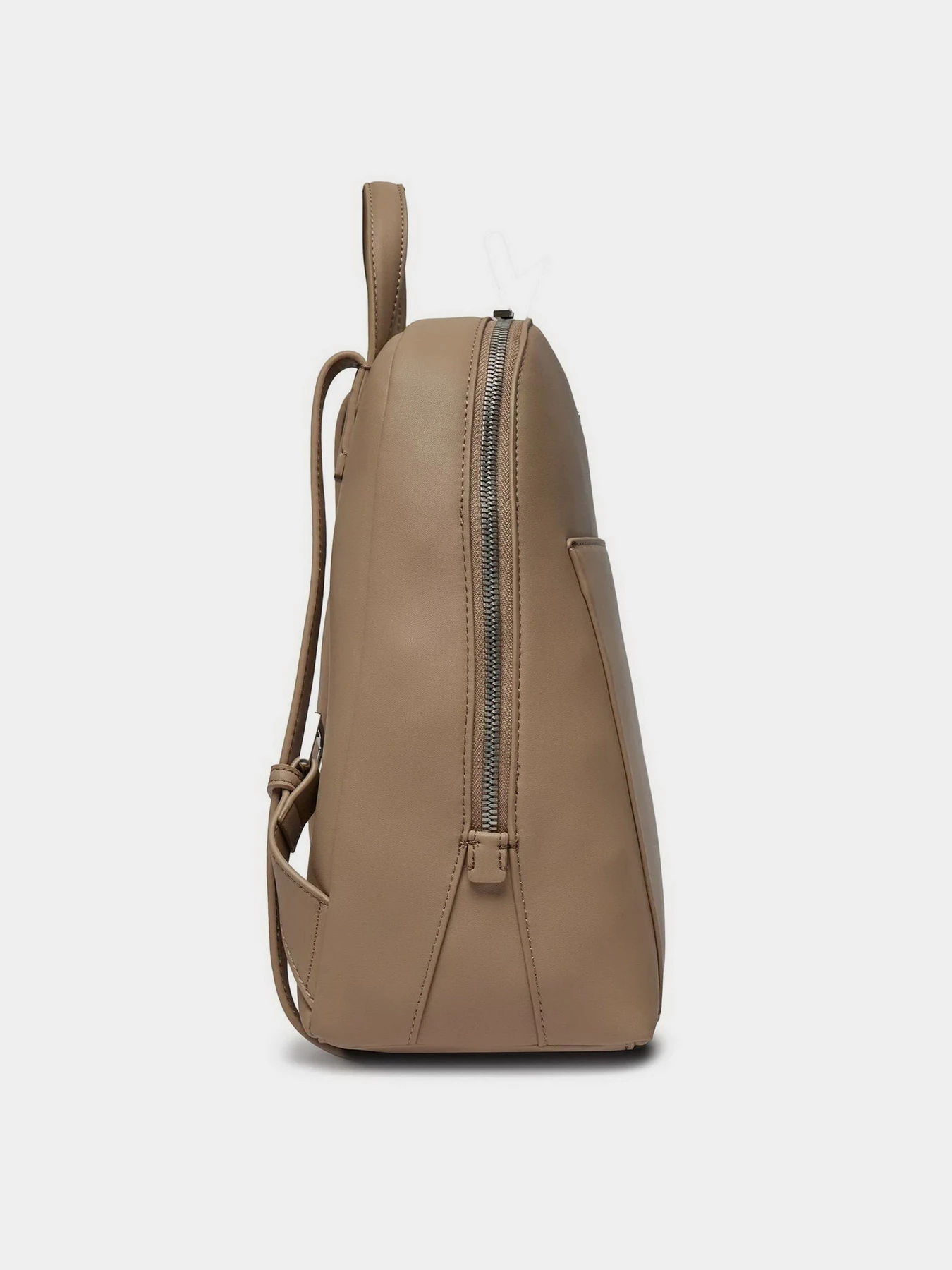 Рюкзаки Calvin Klein Ck Must Dome Backpack модель K60K611363-PFA Рюкзаки Calvin Klein Ck Must Dome Backpack модель K60K611363-PFA Фото