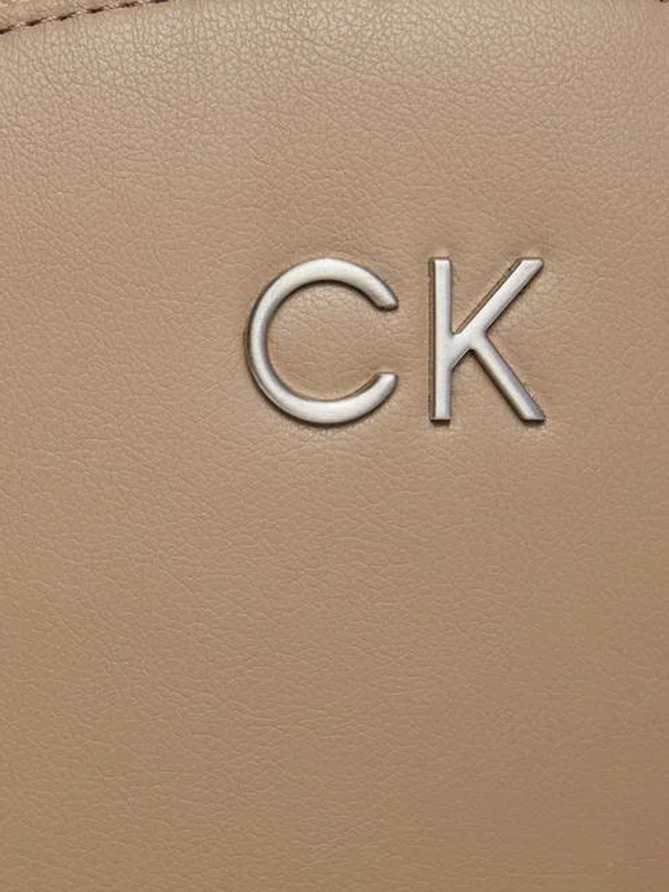 Сумки Calvin Klein Re-Lock Seasonal Crossbody Md модель K60K611444-PFA Фото