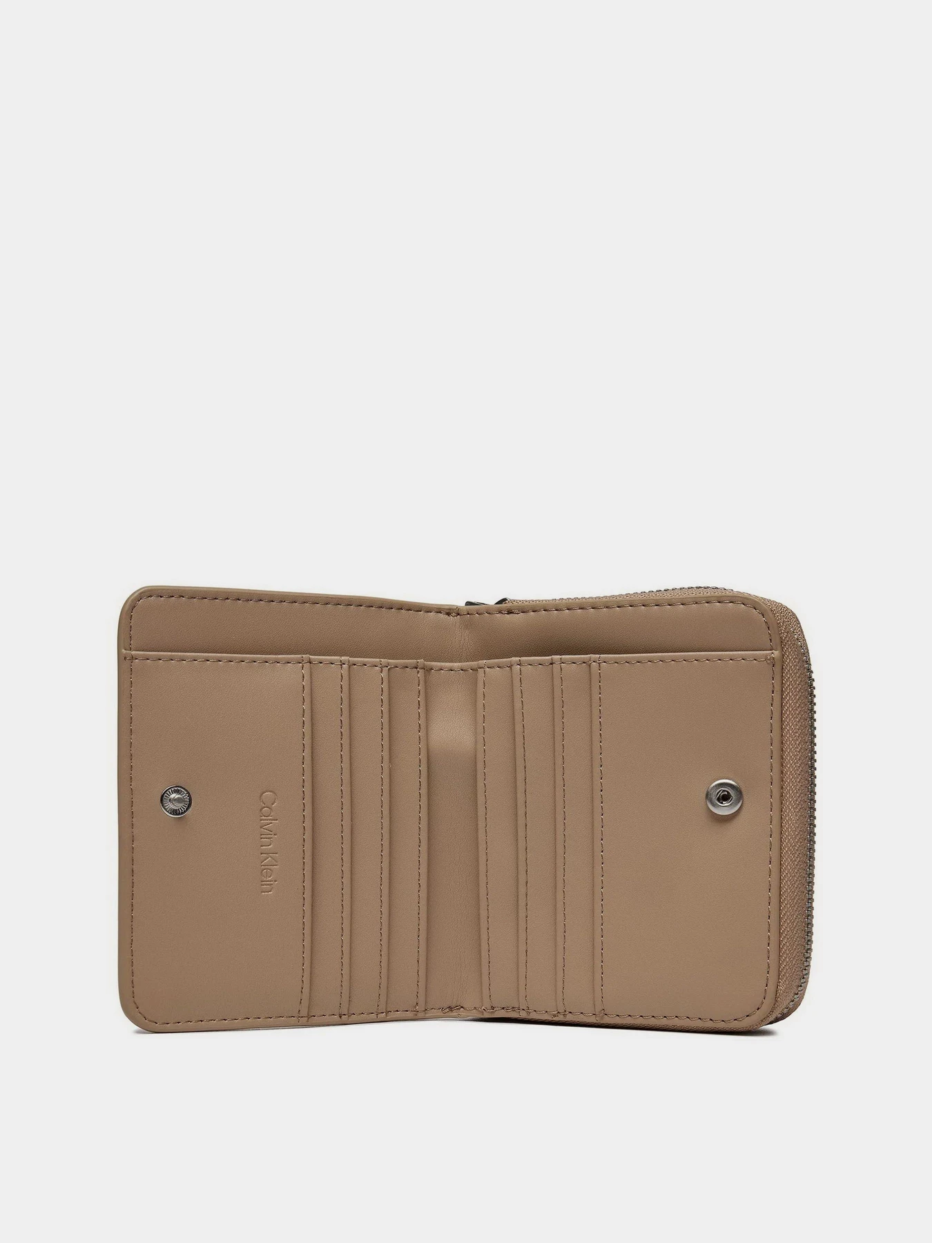 Кошельки Calvin Klein Ck Must Z/A Wallet W/Flap Md модель K60K607432-PFA Фото