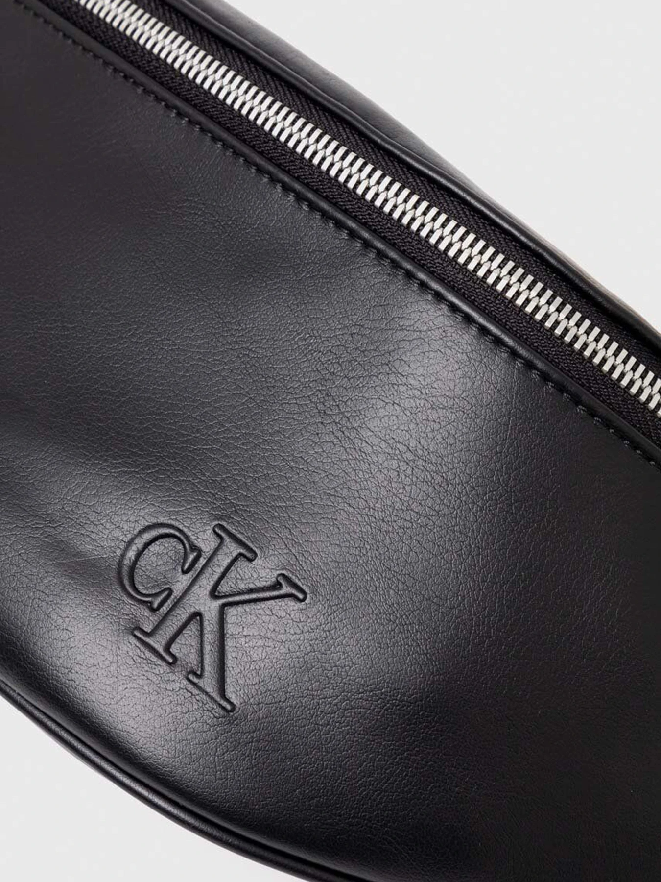 Сумки Calvin Klein Ultralight Waistbag 38 Pu модель K50K511491-BEH Сумки Calvin Klein Ultralight Waistbag 38 Pu модель K50K511491-BEH Фото