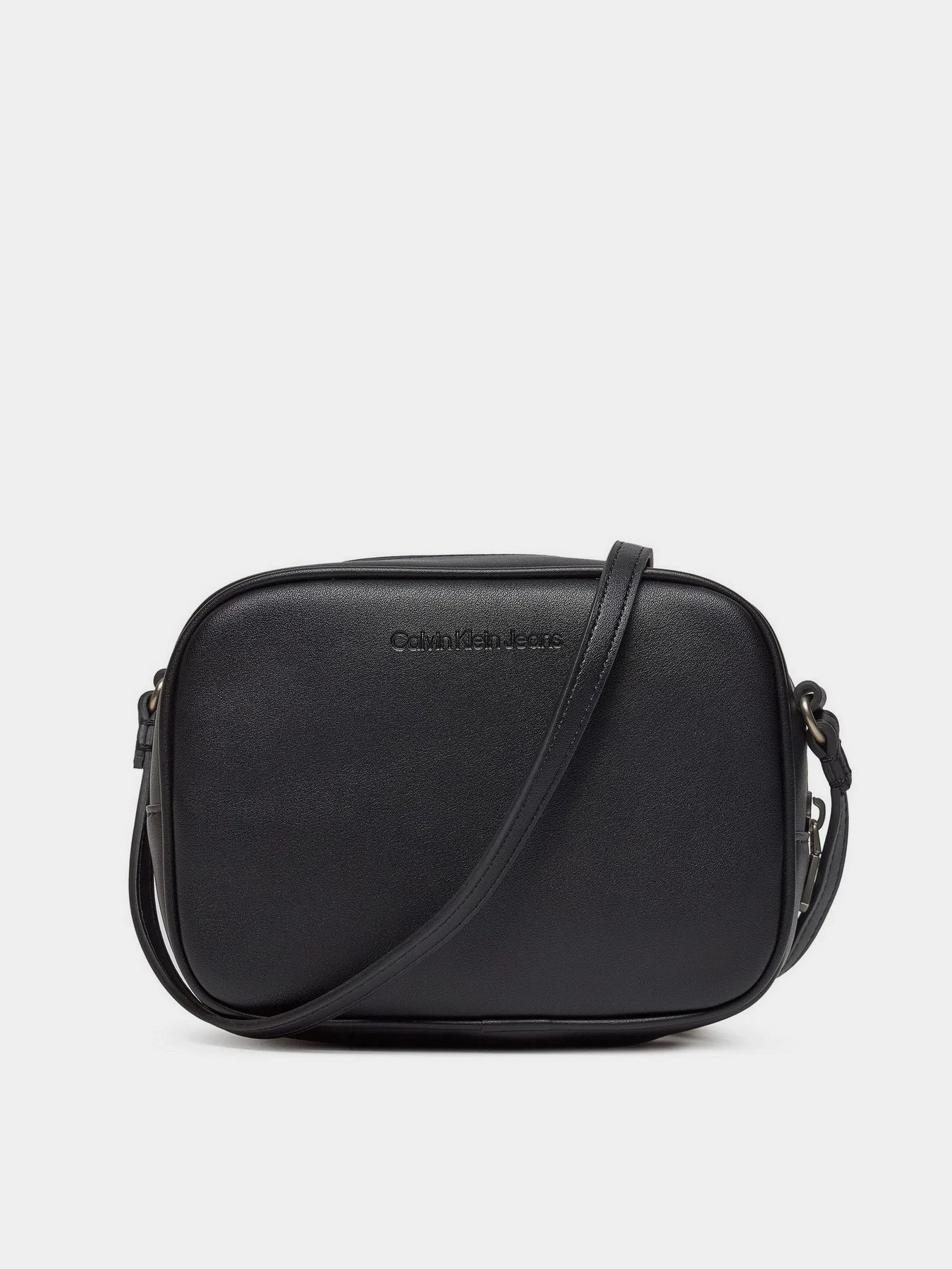 Сумки Calvin Klein Sculpted Camera Bag18 Mono модель K60K610275-0GL Сумки Calvin Klein Sculpted Camera Bag18 Mono модель K60K610275-0GL Фото