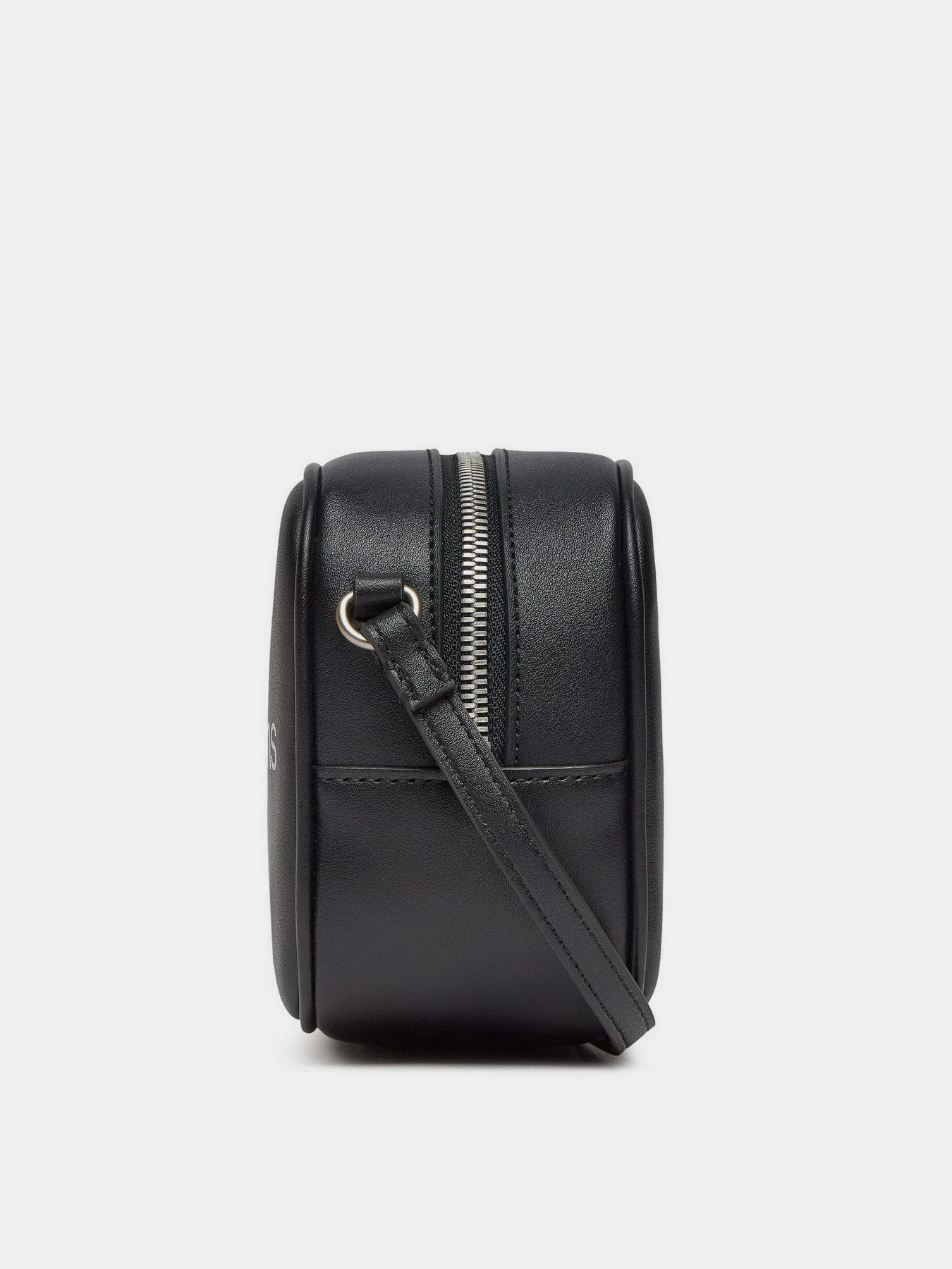 Сумки Calvin Klein Sculpted Camera Bag18 Mono модель K60K610275-0GL Сумки Calvin Klein Sculpted Camera Bag18 Mono модель K60K610275-0GL Фото