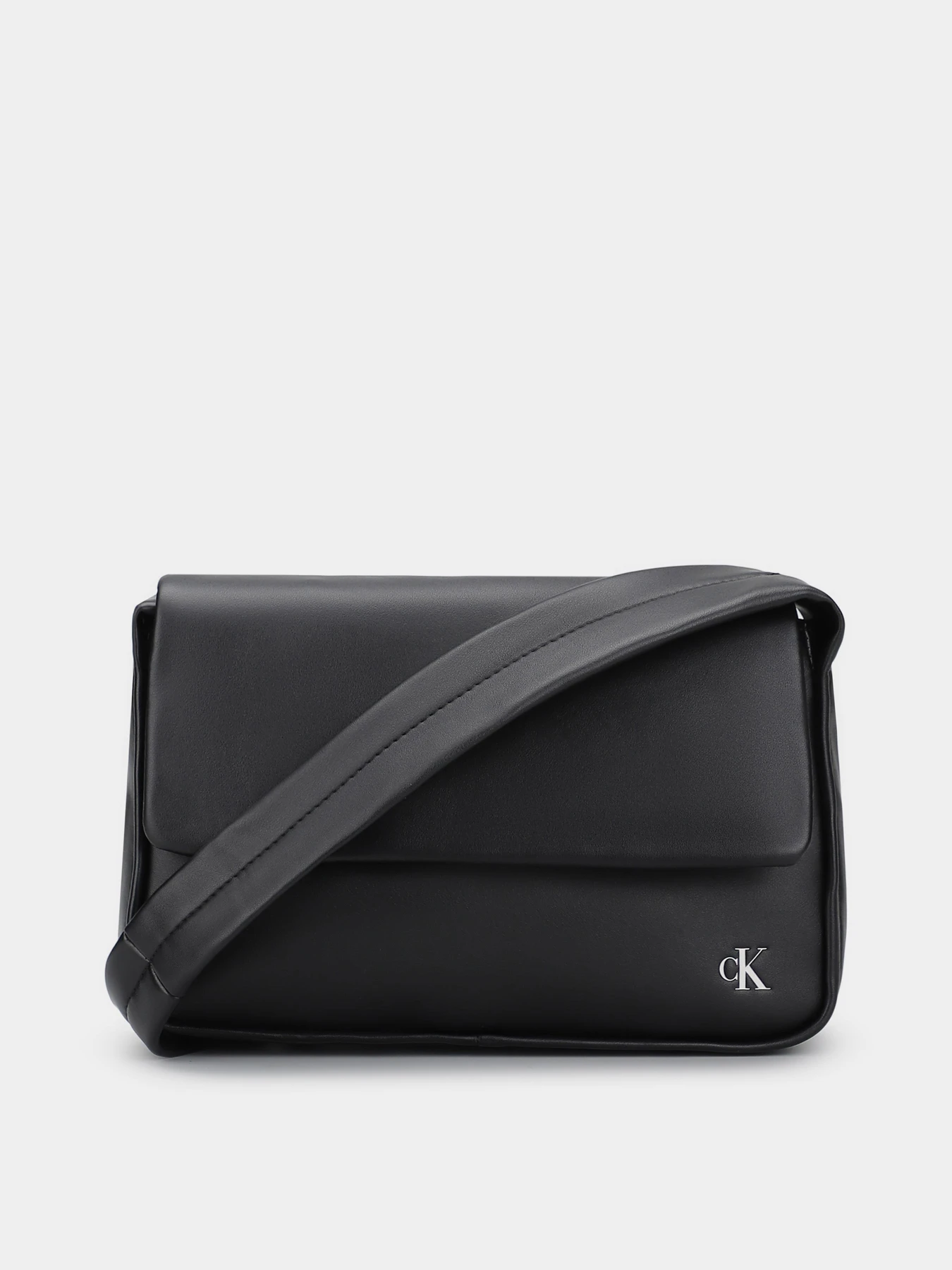 Сумки Calvin Klein Block Flap Shoulderbag25 Pu модель K60K611467-BEH Сумки Calvin Klein Block Flap Shoulderbag25 Pu модель K60K611467-BEH Фото