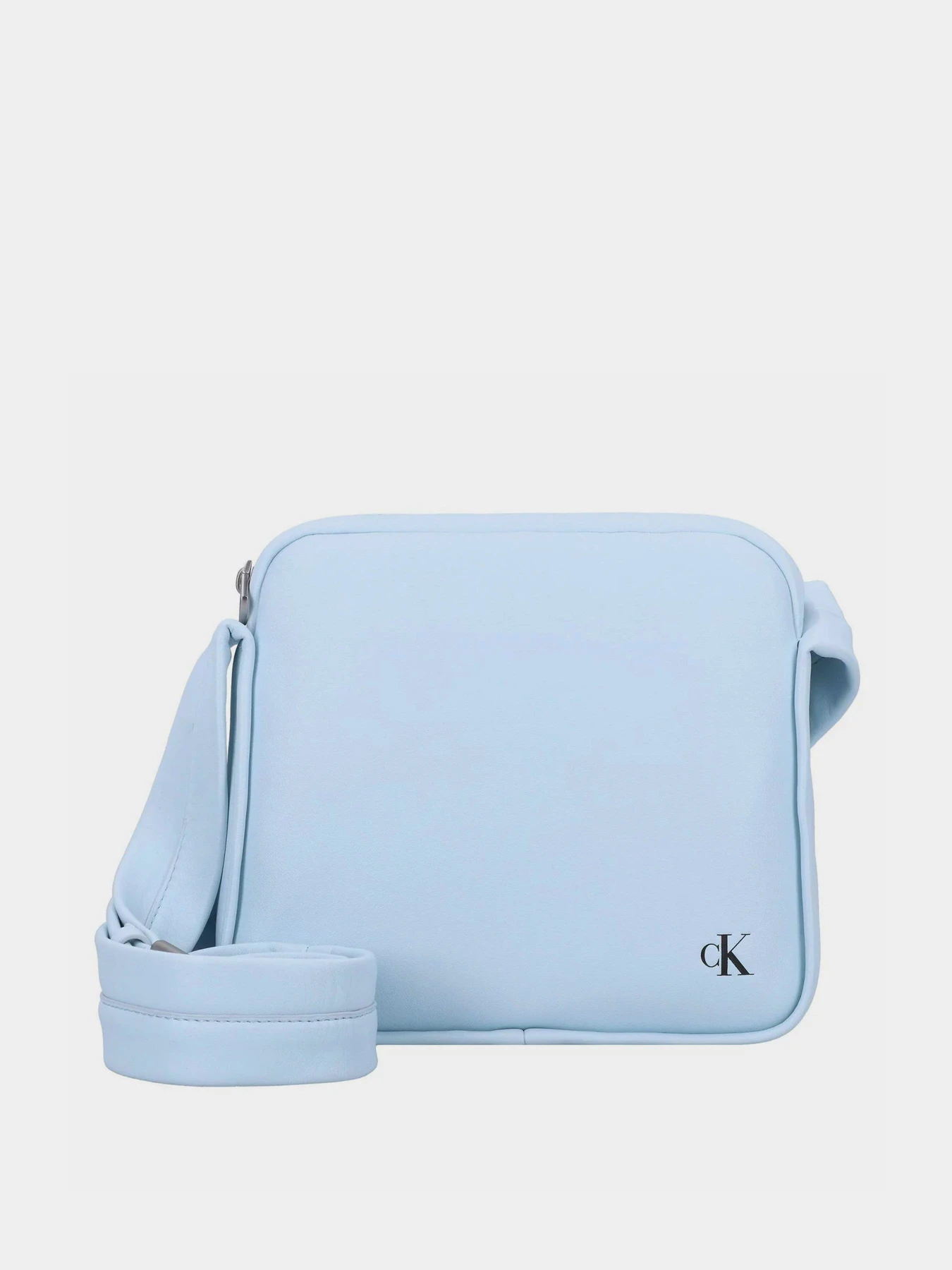 Сумки Calvin Klein Block Sq Camerabag21 Pu модель K60K611468-CYR Сумки Calvin Klein Block Sq Camerabag21 Pu модель K60K611468-CYR Фото