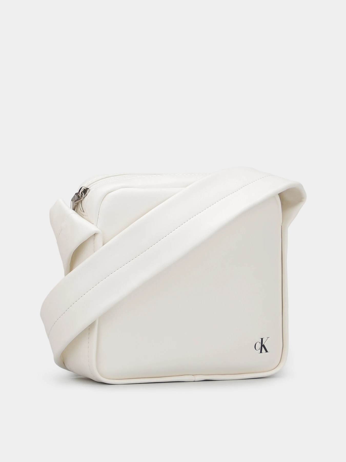 Сумки Calvin Klein Block Sq Camerabag21 Pu модель K60K611468-YAF Сумки Calvin Klein Block Sq Camerabag21 Pu модель K60K611468-YAF Фото