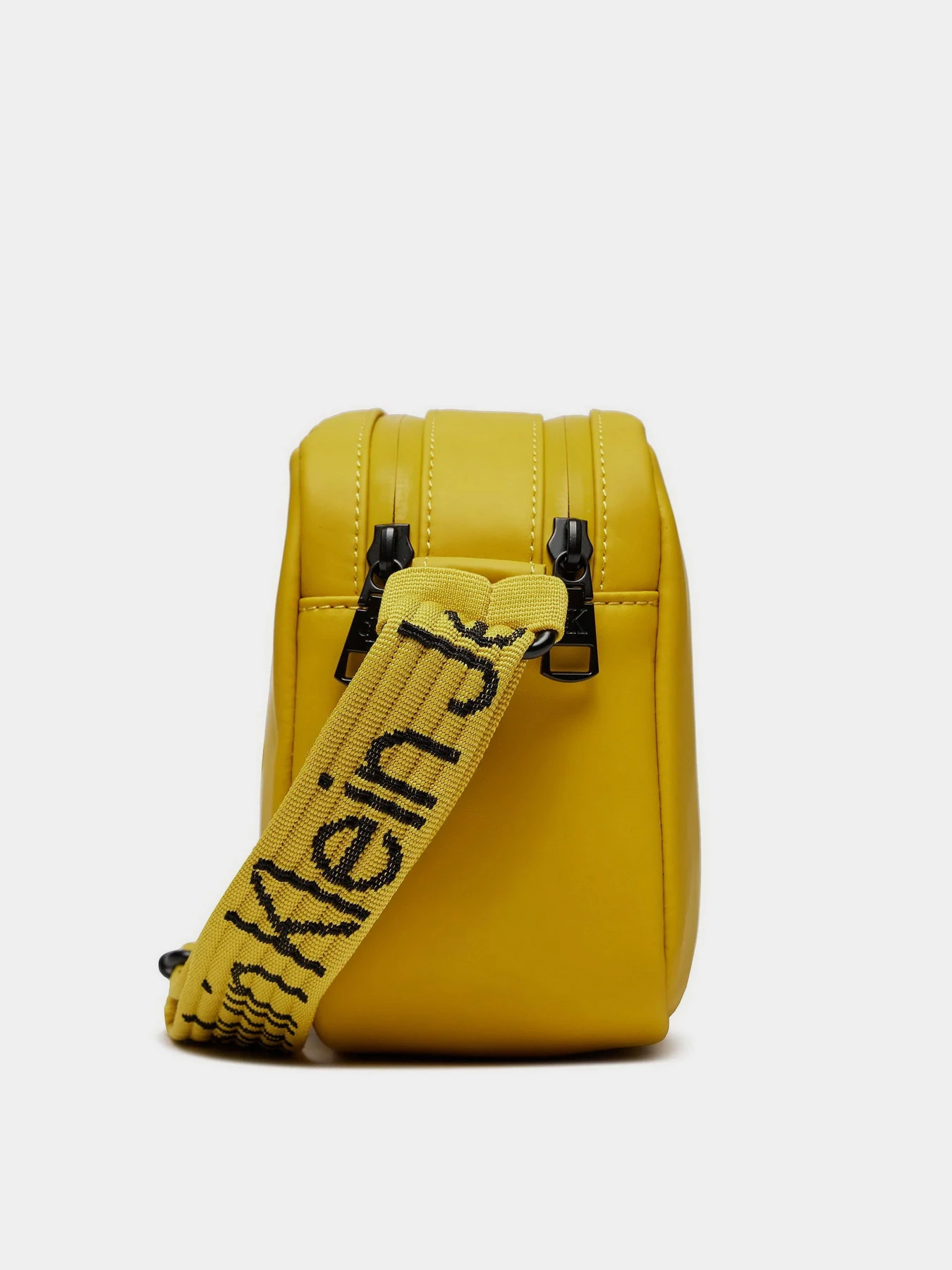 Сумки Calvin Klein Ultralight Dblzipcamera Bag21 Ru модель K60K611502-ZIE Сумки Calvin Klein Ultralight Dblzipcamera Bag21 Ru модель K60K611502-ZIE Фото