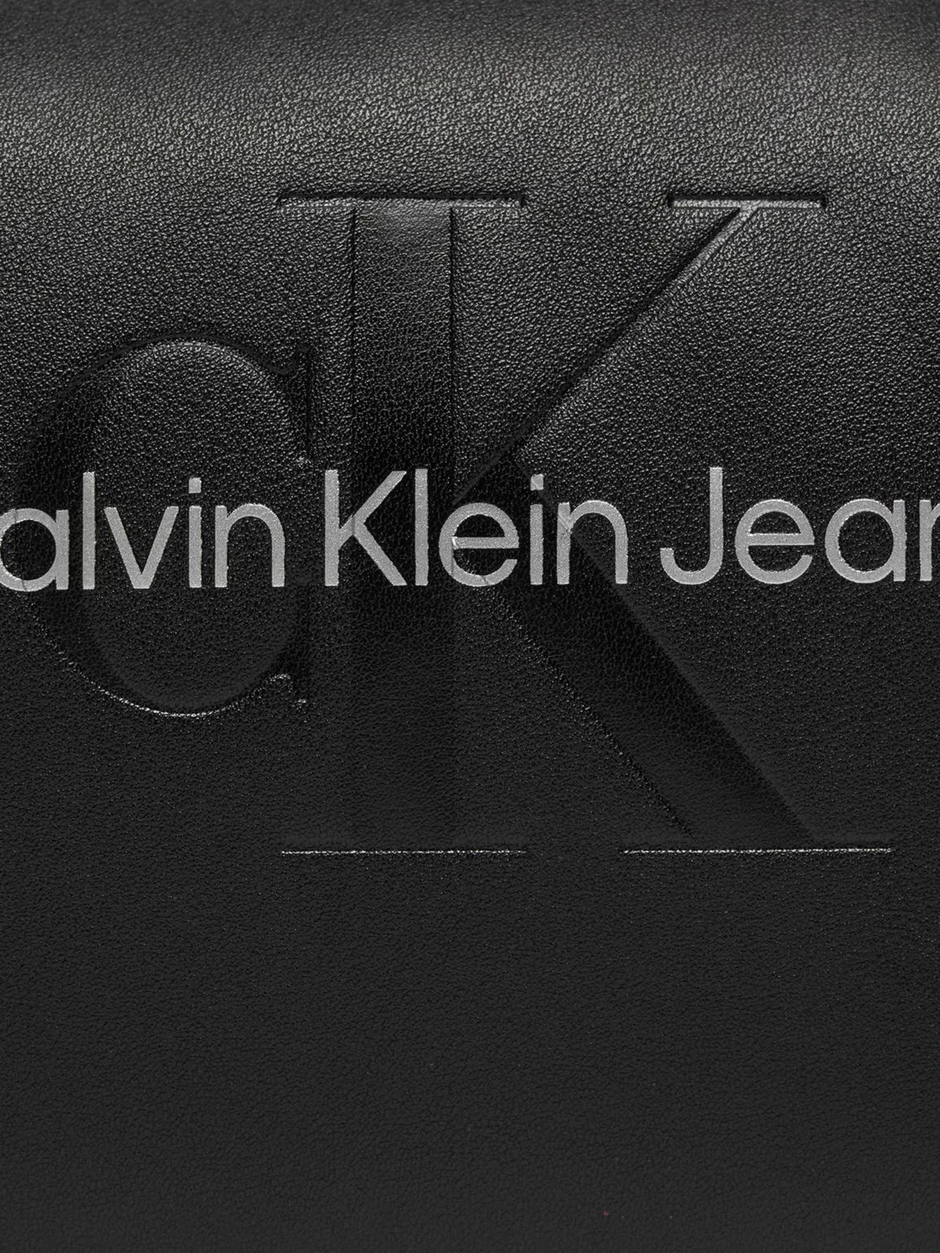 Сумки Calvin Klein Sculpted Shoulderbag22 Mono модель K60K611549-0GL Фото