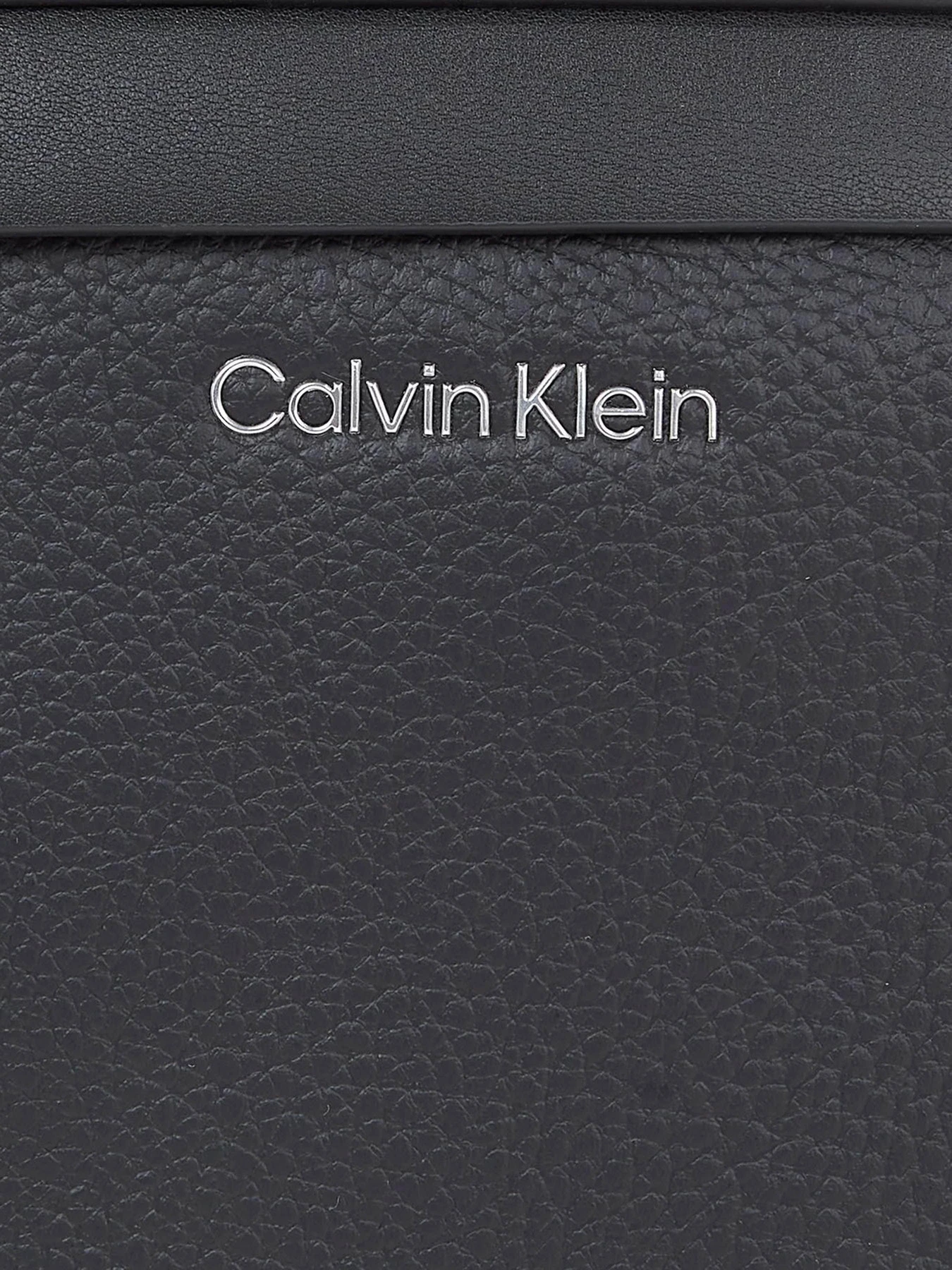 Сумки Calvin Klein Ck Must Reporter модель K50K511607-BEH Сумки Calvin Klein Ck Must Reporter модель K50K511607-BEH Фото