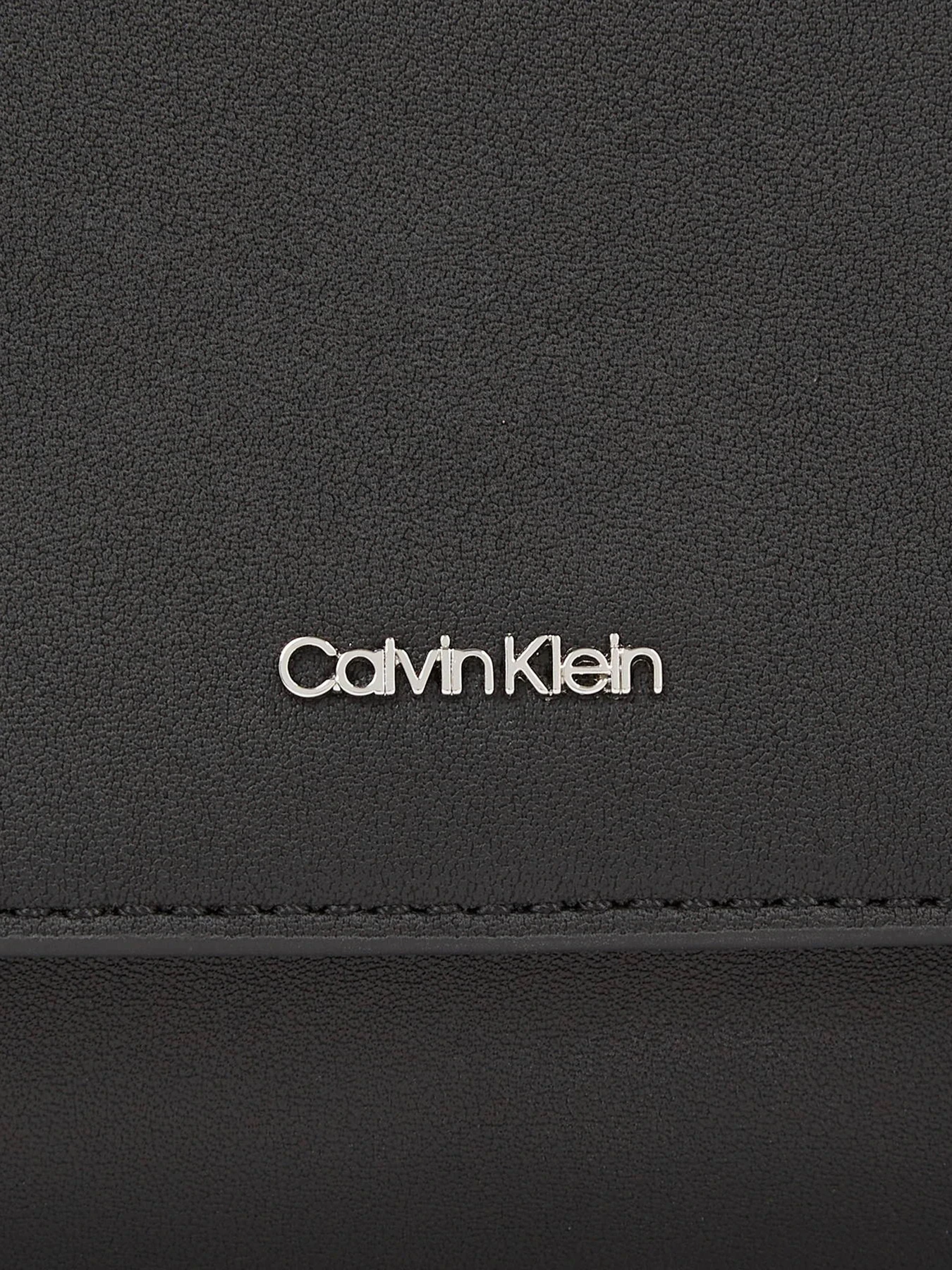 Сумки Calvin Klein Ck Must модель K60K611928-BEH Сумки Calvin Klein Ck Must модель K60K611928-BEH Фото