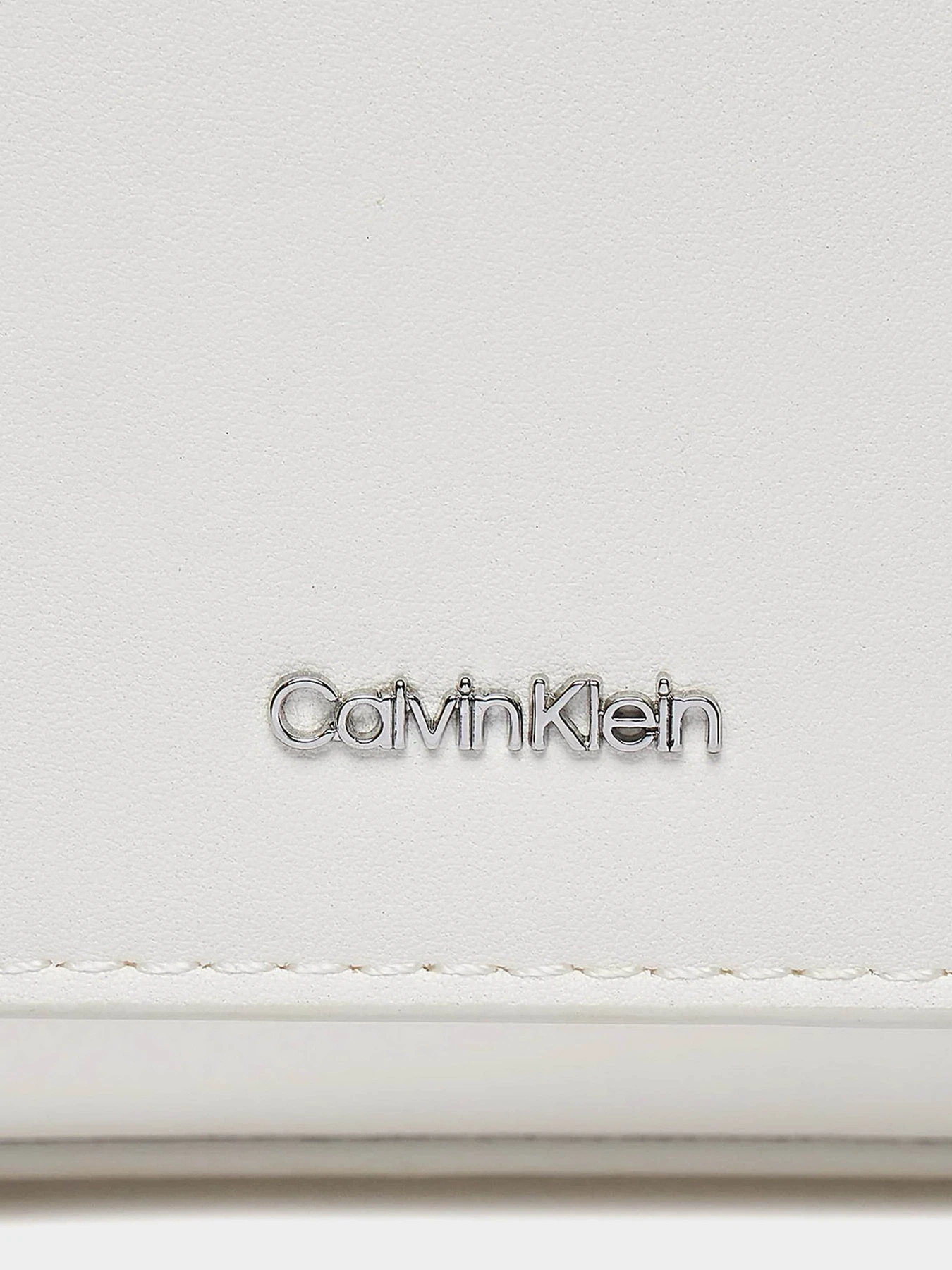 Сумки Calvin Klein Ck Must модель K60K611928-YAF Сумки Calvin Klein Ck Must модель K60K611928-YAF Фото