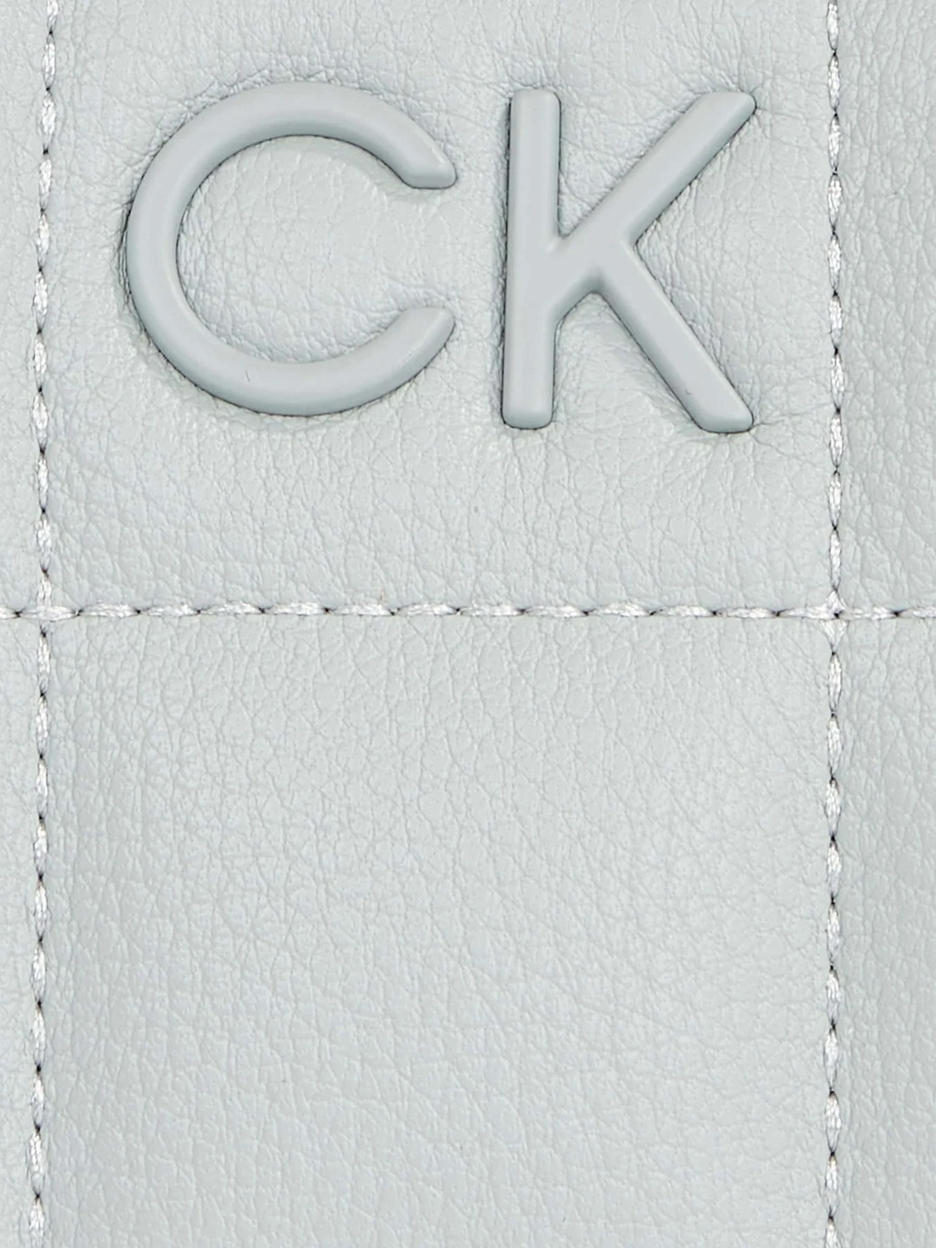 Сумки Calvin Klein Square Quilt Chain Mini Bag модель K60K612020-PEB Фото