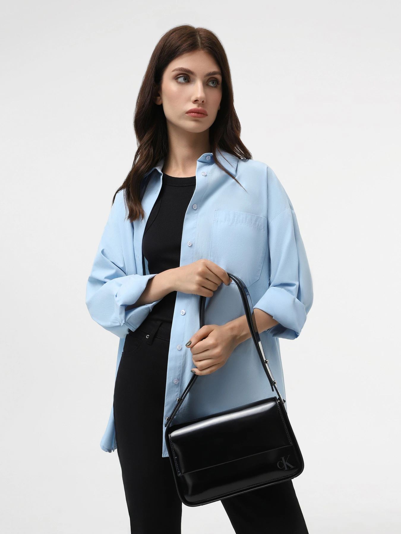 Сумки Calvin Klein Block Ew Flap Shoulderbag25 S модель K60K611833-BEH Сумки Calvin Klein Block Ew Flap Shoulderbag25 S модель K60K611833-BEH Фото