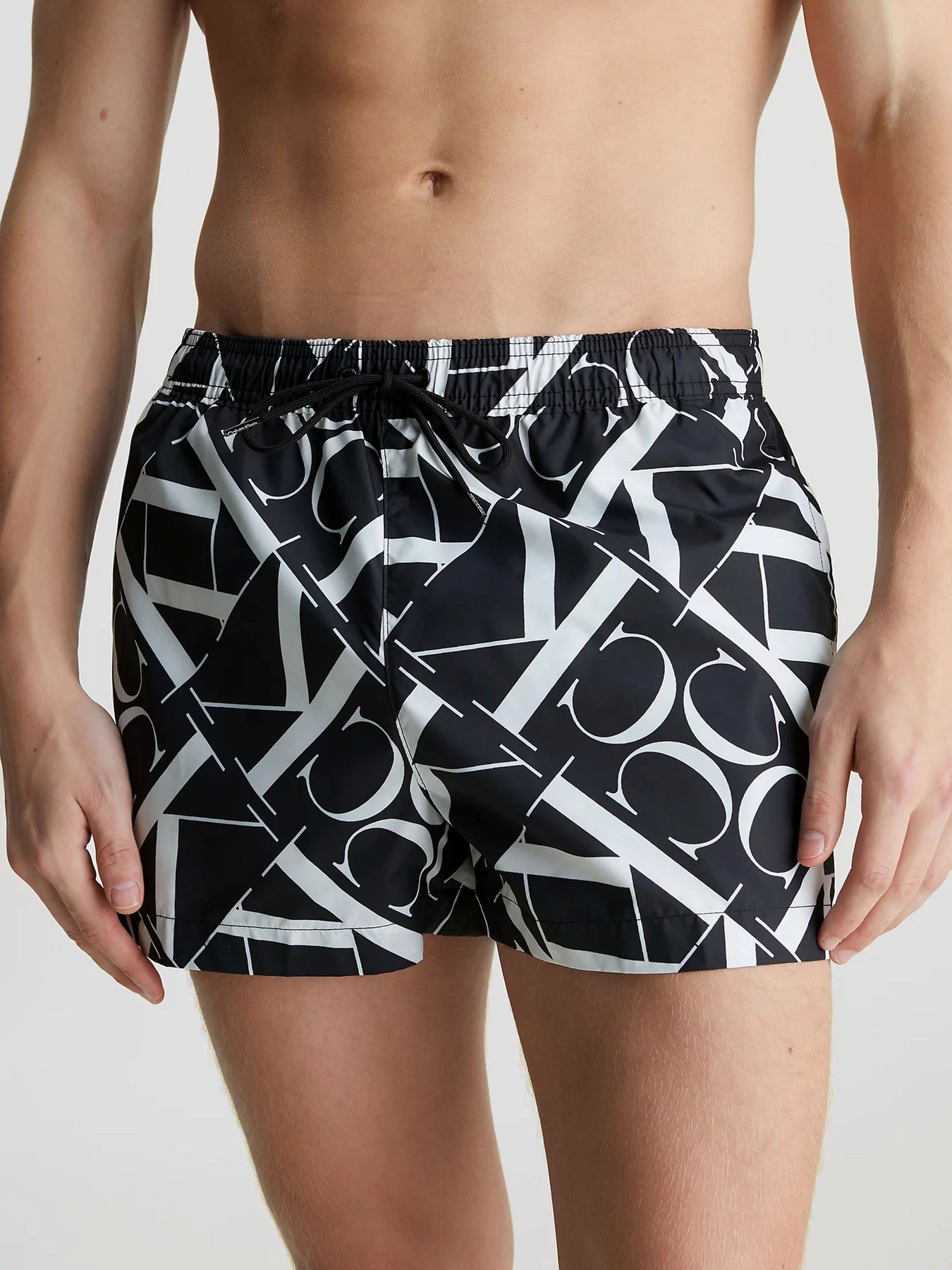 Одежда для пляжа Calvin Klein Underwear Monogram модель KM0KM00968-0GK Фото