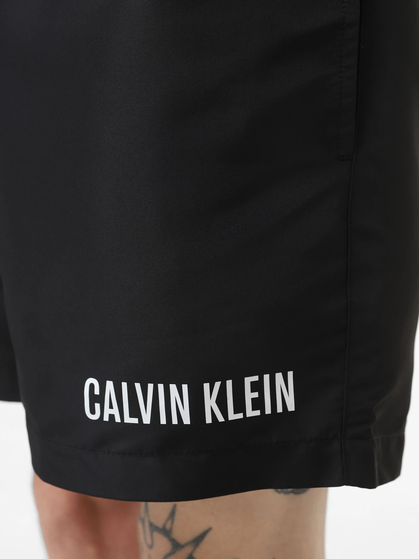 Одежда для пляжа Calvin Klein Underwear Intense Power модель KM0KM00992-BEH Одежда для пляжа Calvin Klein Underwear Intense Power модель KM0KM00992-BEH Фото