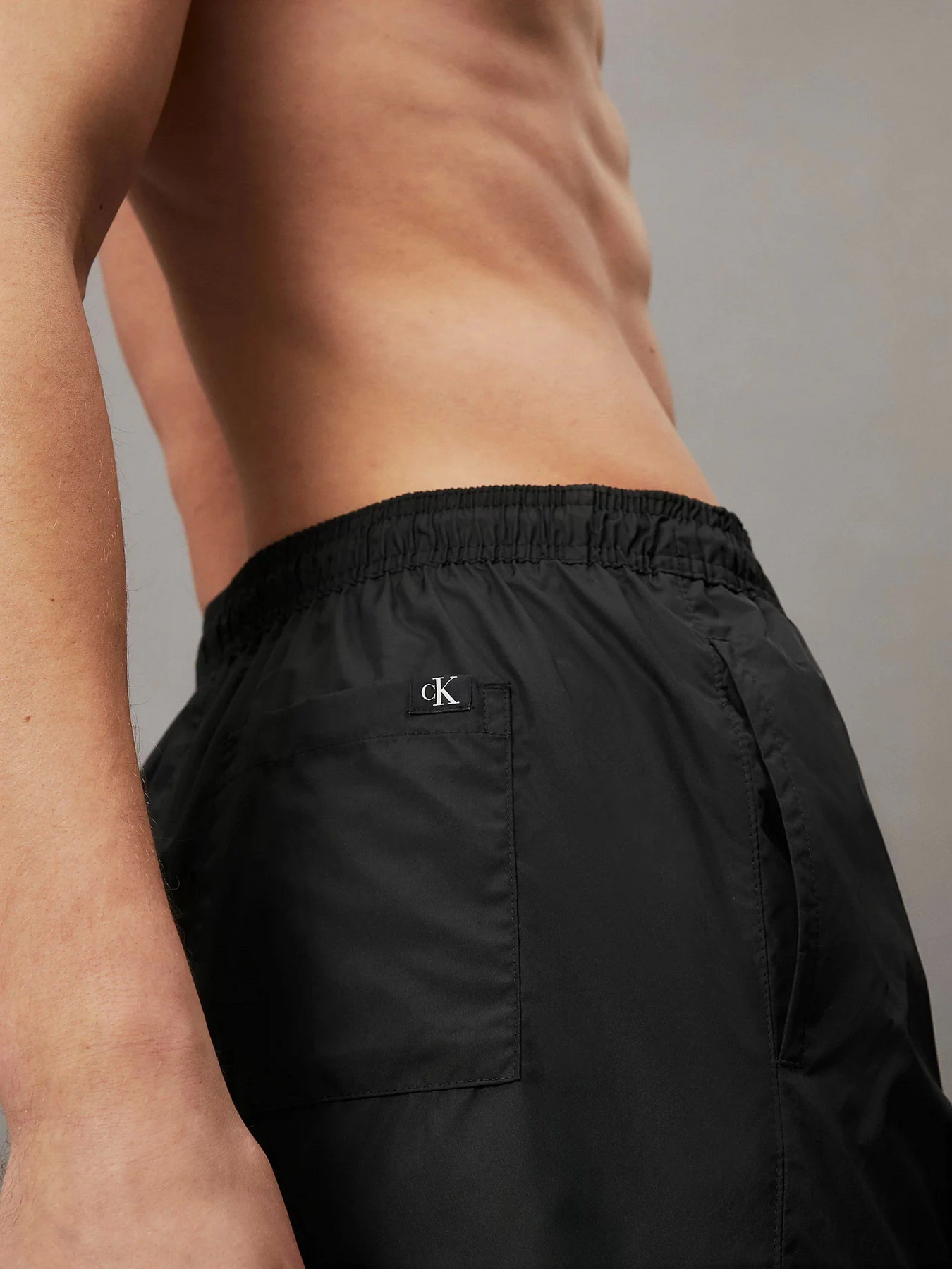 Одежда для пляжа Calvin Klein Underwear Monogram модель KM0KM01003-BEH Фото