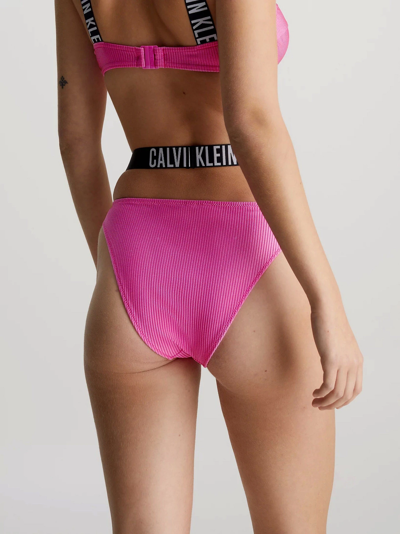 Одежда для пляжа Calvin Klein Underwear Intense Power Rib модель KW0KW02391-TOZ Одежда для пляжа Calvin Klein Underwear Intense Power Rib модель KW0KW02391-TOZ Фото
