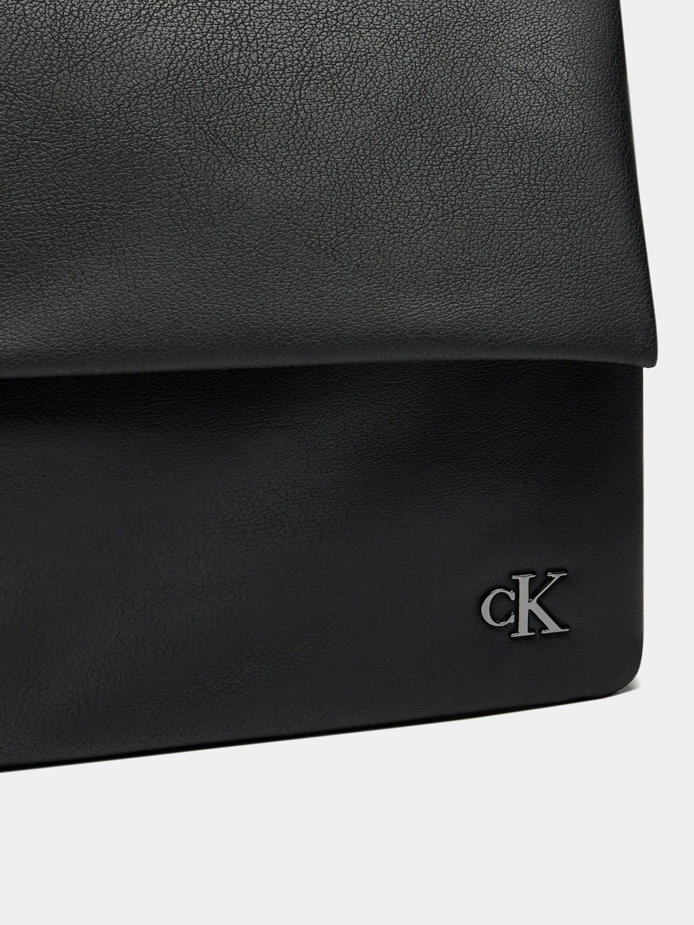 Сумки Calvin Klein Micro Mono Ew Flap25 модель K60K611947-0GR Фото