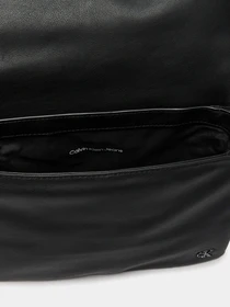 Сумки Calvin Klein Micro Mono Ew Flap25 модель K60K611947-0GR Фото
