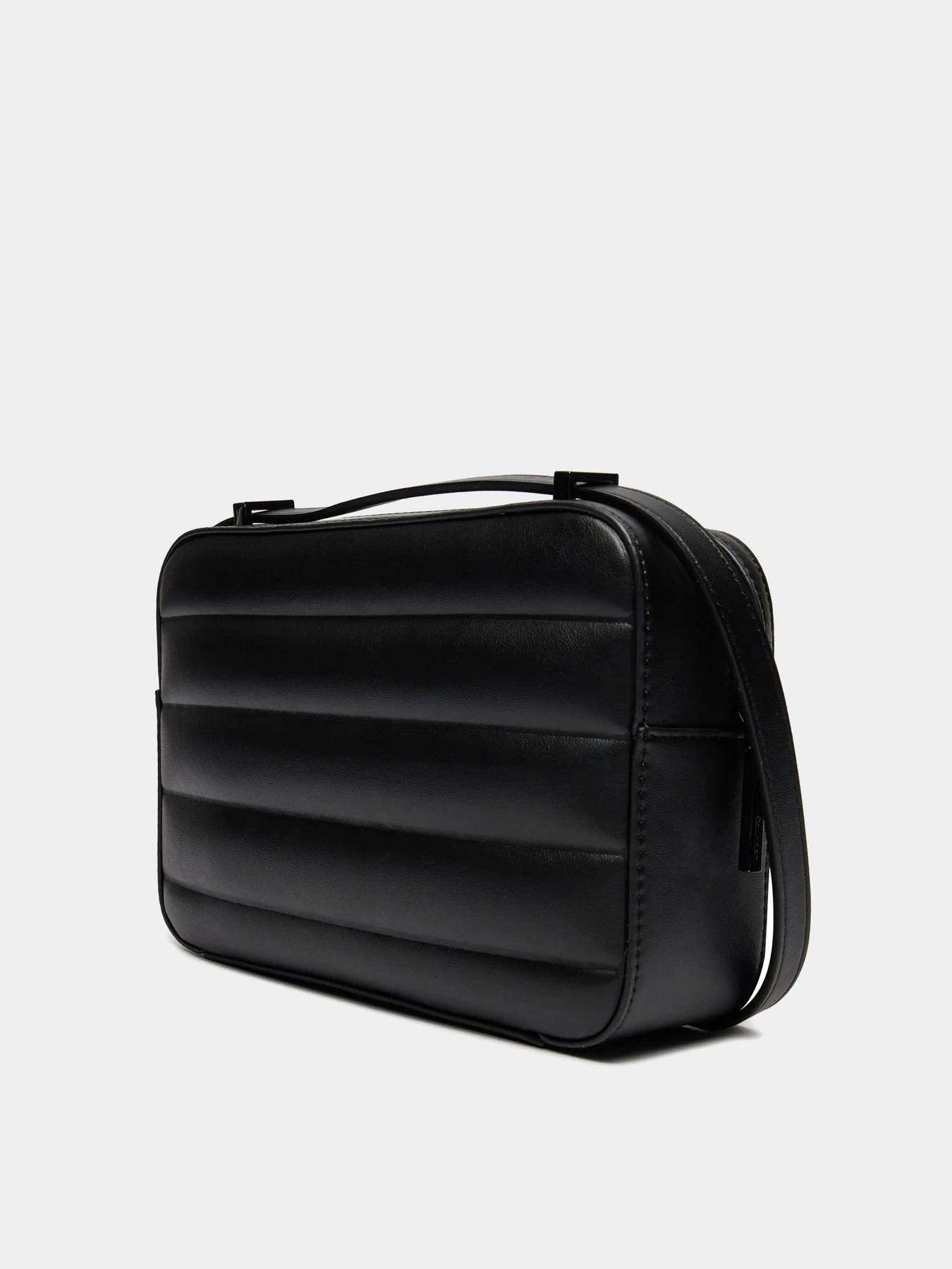 Сумки Calvin Klein Line Quilt Camera модель K60K612114-BEH Сумки Calvin Klein Line Quilt Camera модель K60K612114-BEH Фото