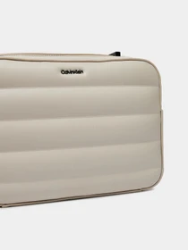 Сумки Calvin Klein Line Quilt Camera модель K60K612114-PEG Фото