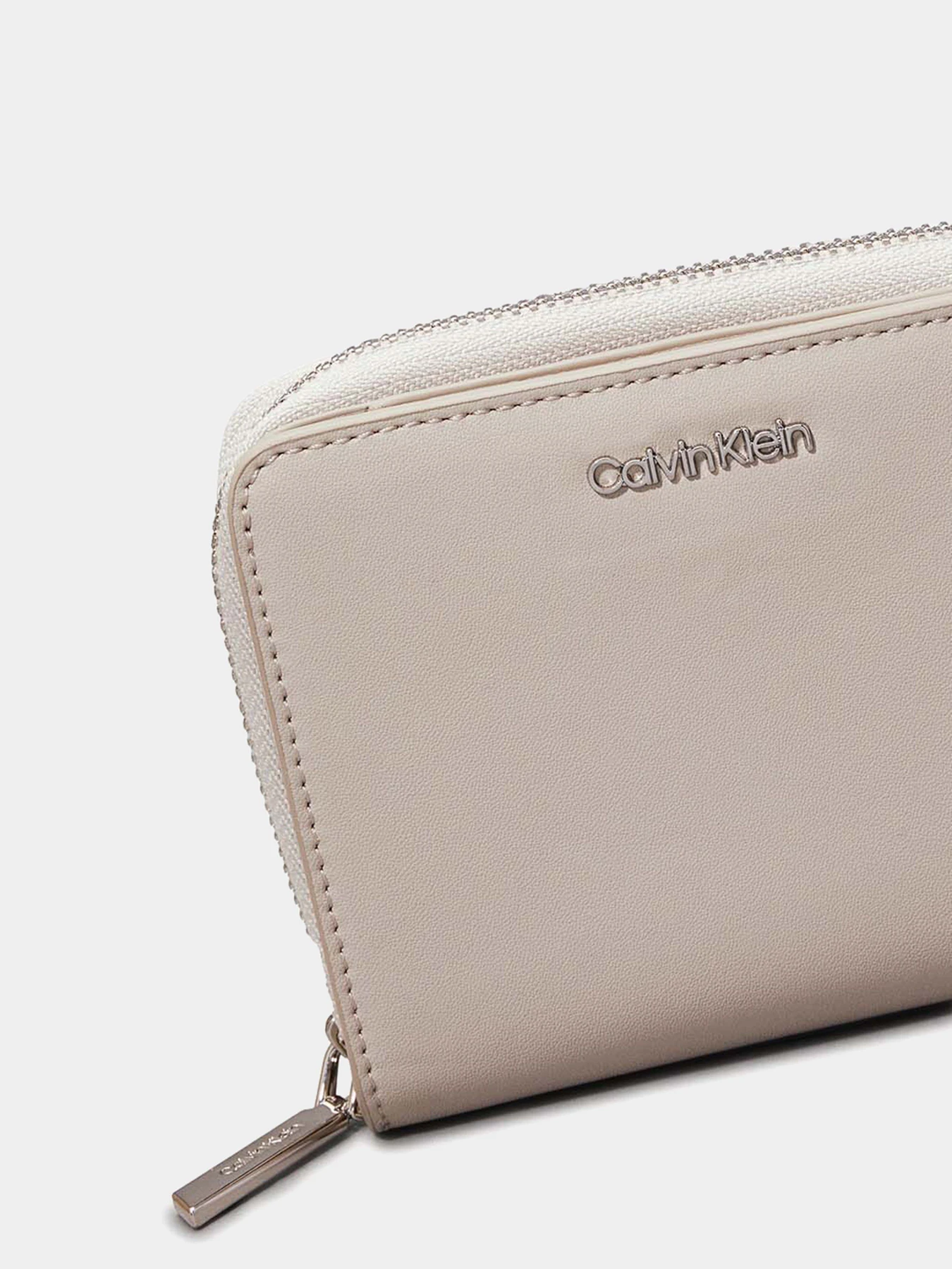 Кошельки Calvin Klein Must модель K60K611937-PEG Фото