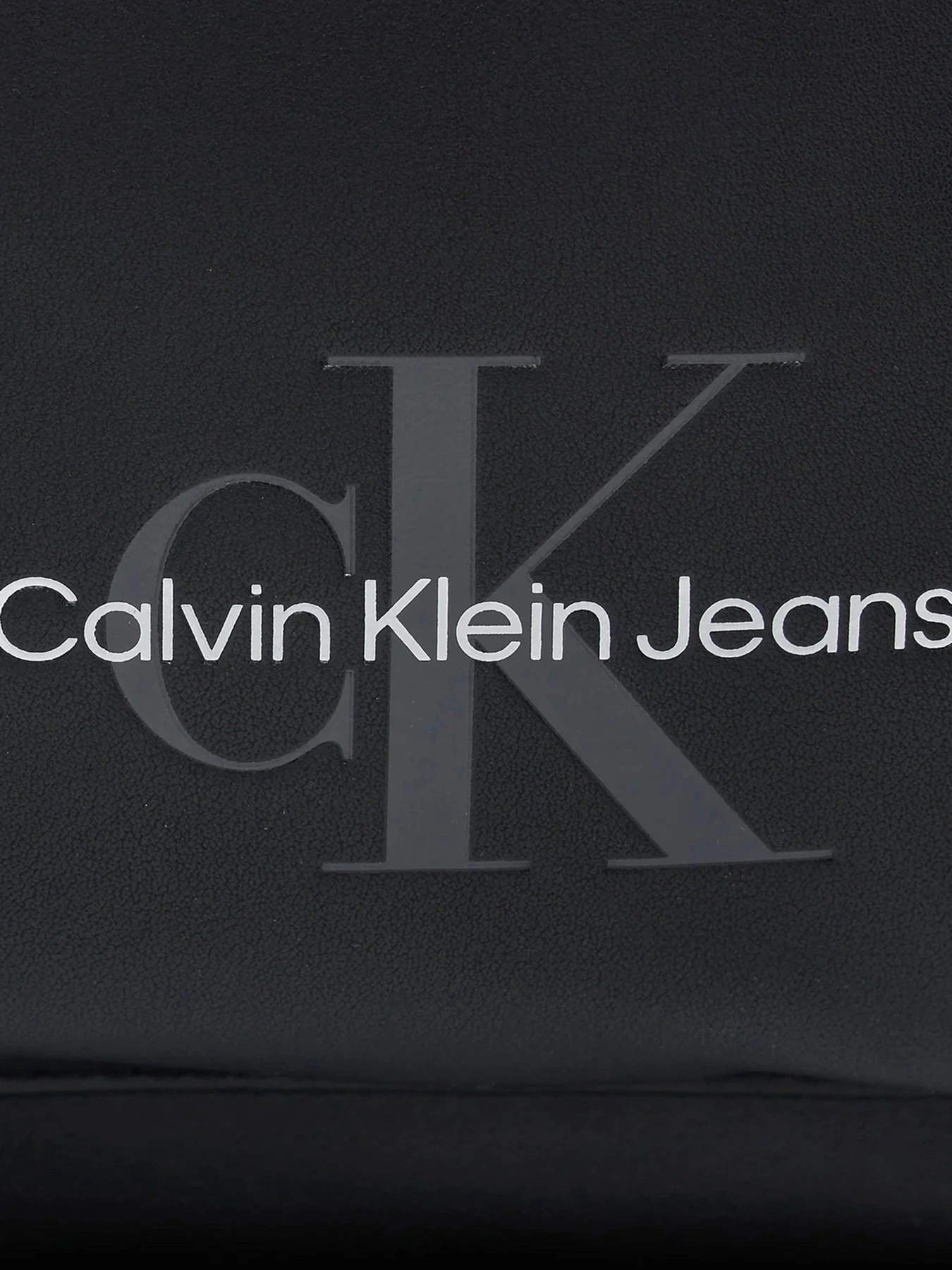 Рюкзаки Calvin Klein Monogram Soft Campus модель K50K512035-BEH Рюкзаки Calvin Klein Monogram Soft Campus модель K50K512035-BEH Фото