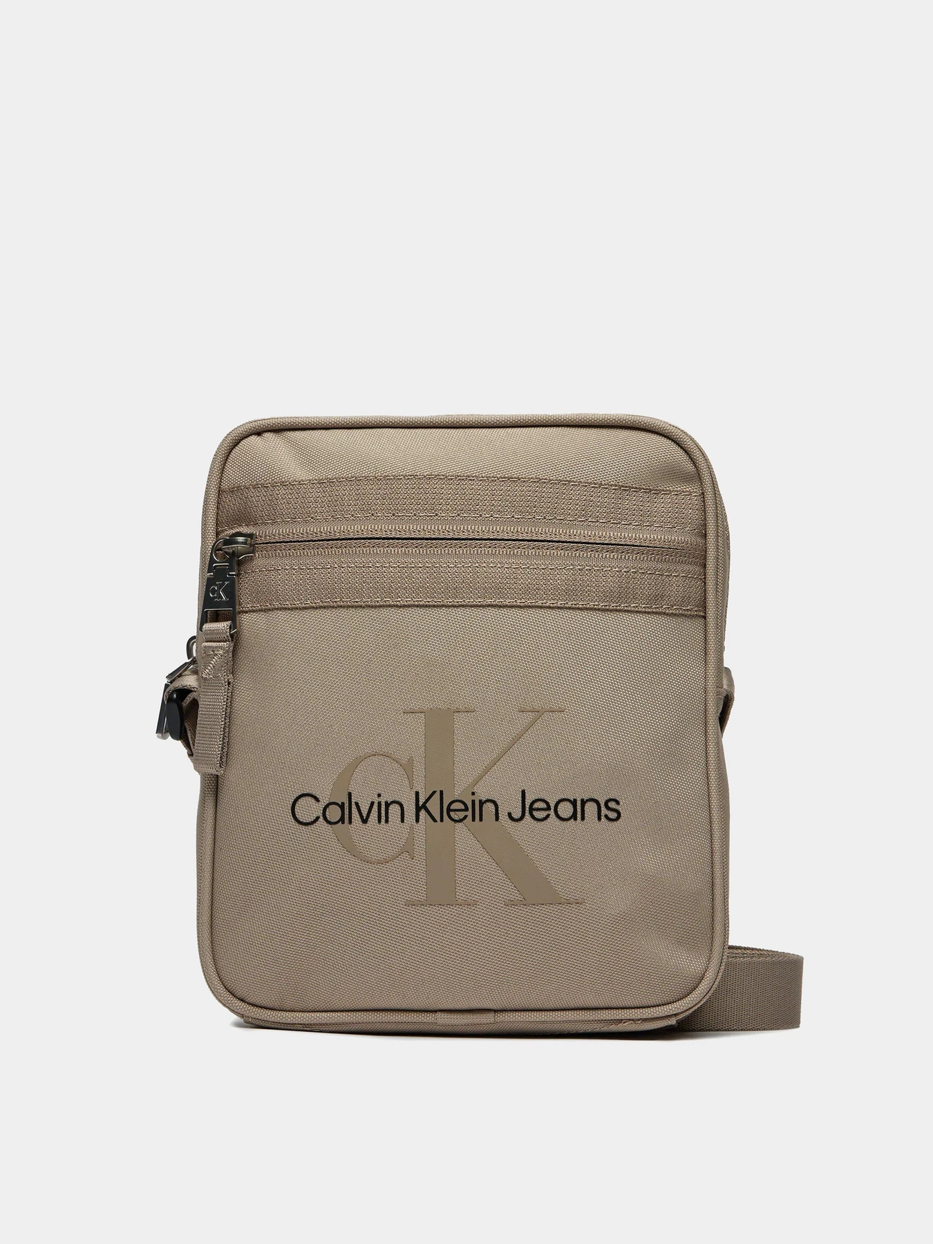 Сумки Calvin Klein Sport Essentials Reporter18 модель K50K511098-PBF Сумки Calvin Klein Sport Essentials Reporter18 модель K50K511098-PBF Фото