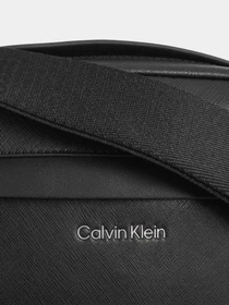 Сумки Calvin Klein Must Reporter модель K50K511853-BEH Фото