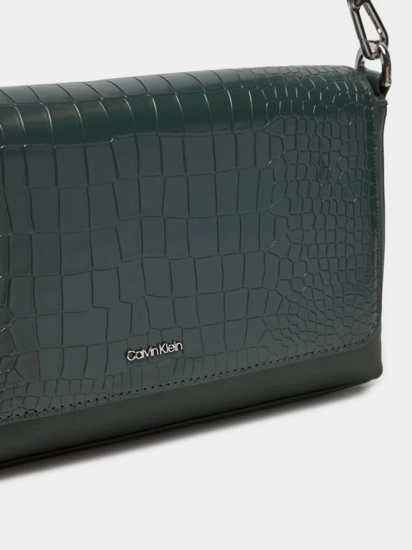 Сумки Calvin Klein Ck Must Shoulder модель K60K612111-LG2 Сумки Calvin Klein Ck Must Shoulder модель K60K612111-LG2 Фото