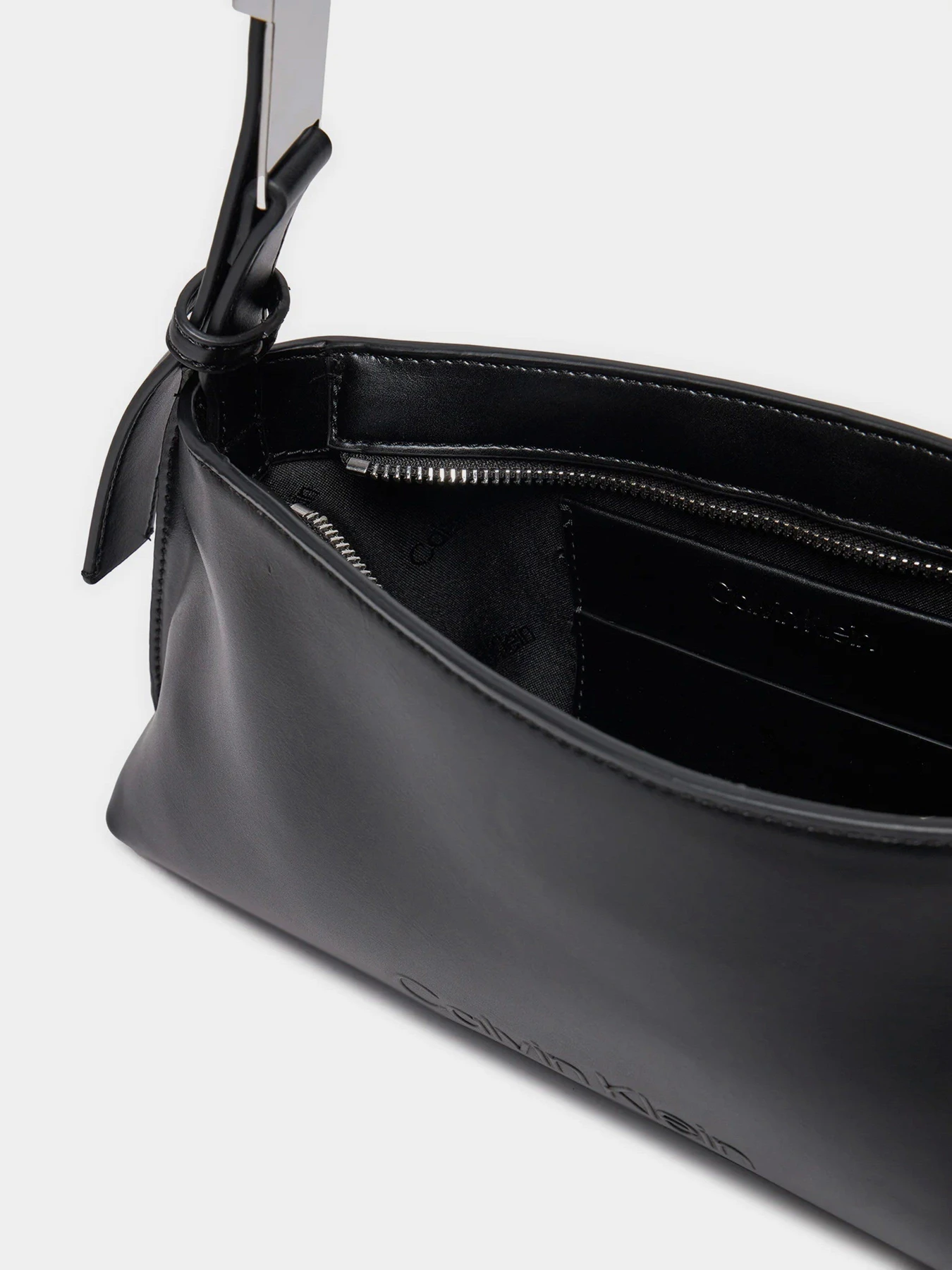 Сумки Calvin Klein Embossed Logo модель K60K612550-BEH Сумки Calvin Klein Embossed Logo модель K60K612550-BEH Фото