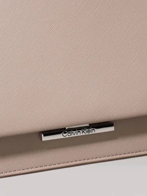 Сумки Calvin Klein Linear модель K60K612559-PA0 Фото