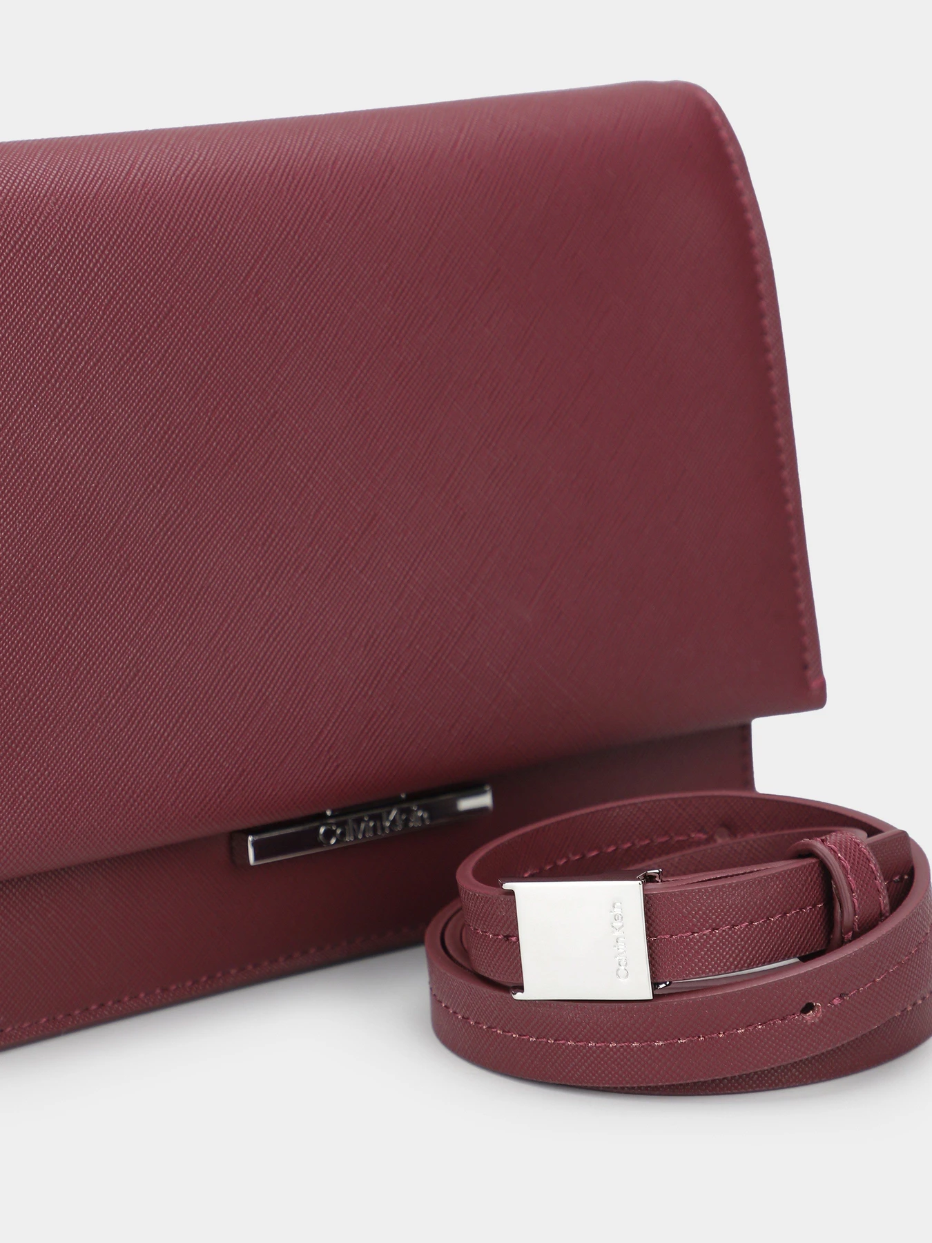 Сумки Calvin Klein Linear модель K60K612559-VLP Сумки Calvin Klein Linear модель K60K612559-VLP Фото
