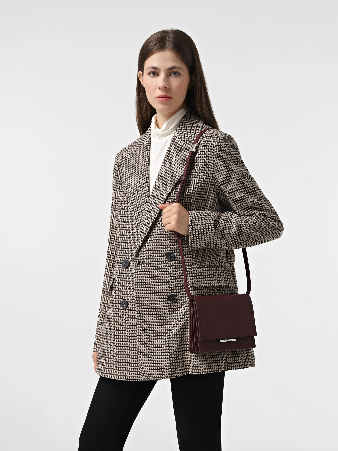 Сумки Calvin Klein Linear модель K60K612559-VLP Сумки Calvin Klein Linear модель K60K612559-VLP Фото