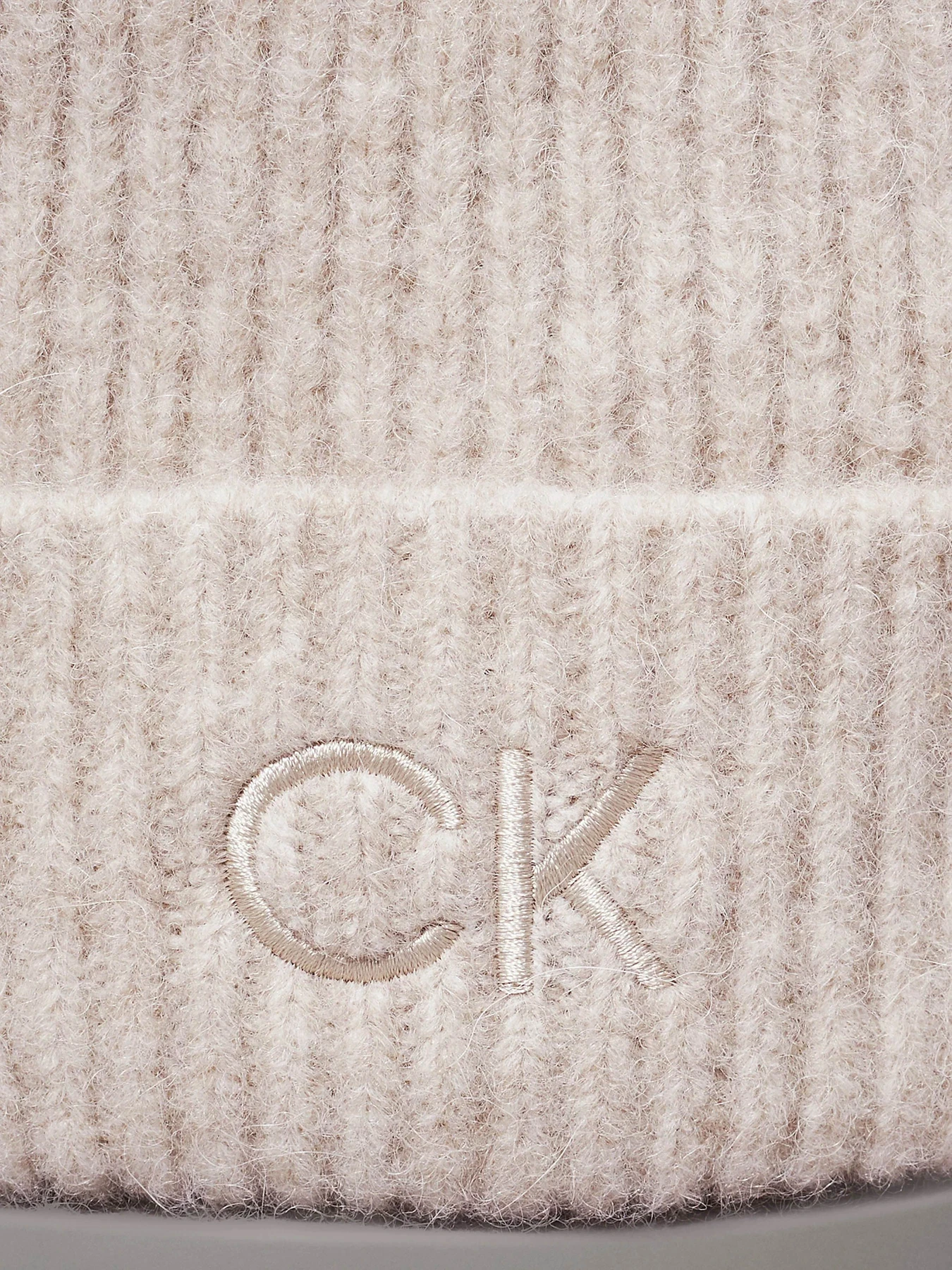 Шапки та кепки Calvin Klein Embroidery Airy модель K60K612586-PCJ Шапки та кепки Calvin Klein Embroidery Airy модель K60K612586-PCJ Фото