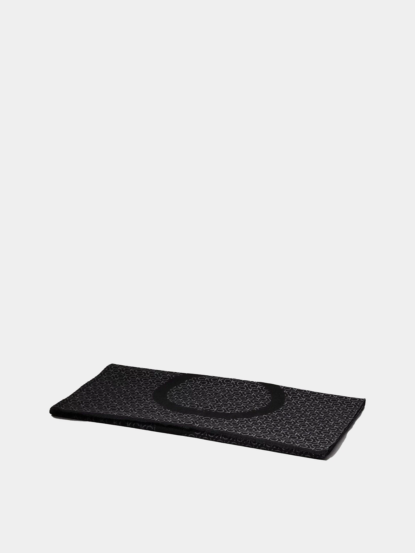 Шарфы и платки Calvin Klein Fringes Two-tone Mono Mw модель K60K612611-BEH Шарфы и платки Calvin Klein Fringes Two-tone Mono Mw модель K60K612611-BEH Фото