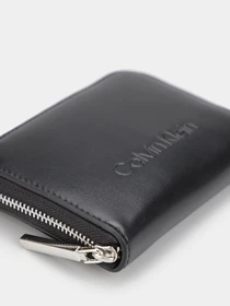Гаманці Calvin Klein Embossed Logo модель K60K612437-BEH Фото