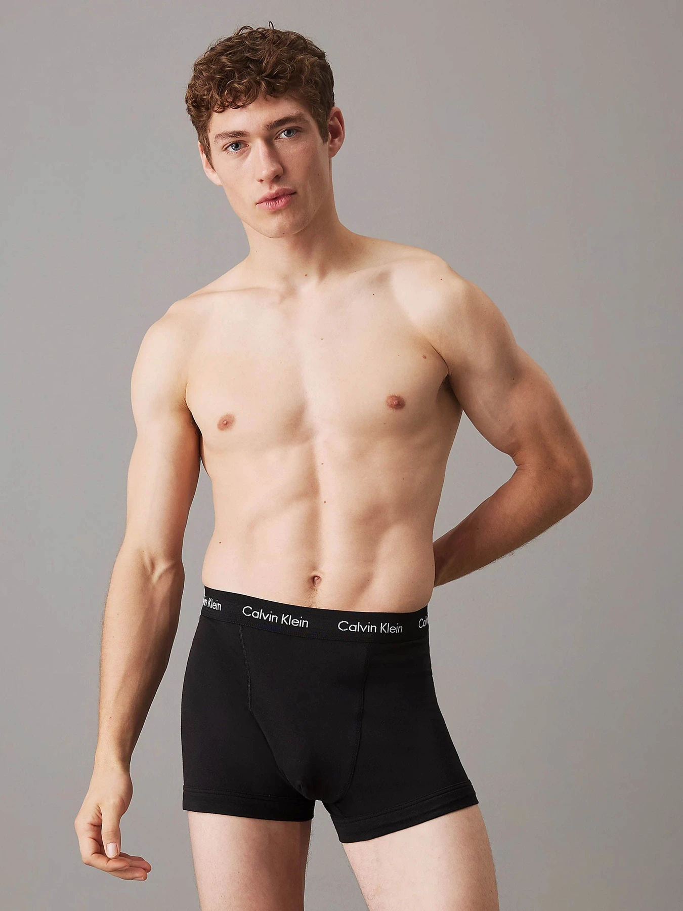 Нижнее белье Calvin Klein Underwear 3 Pack Trunks - Cotton Stretch модель 0000U2662G-Q3R Фото