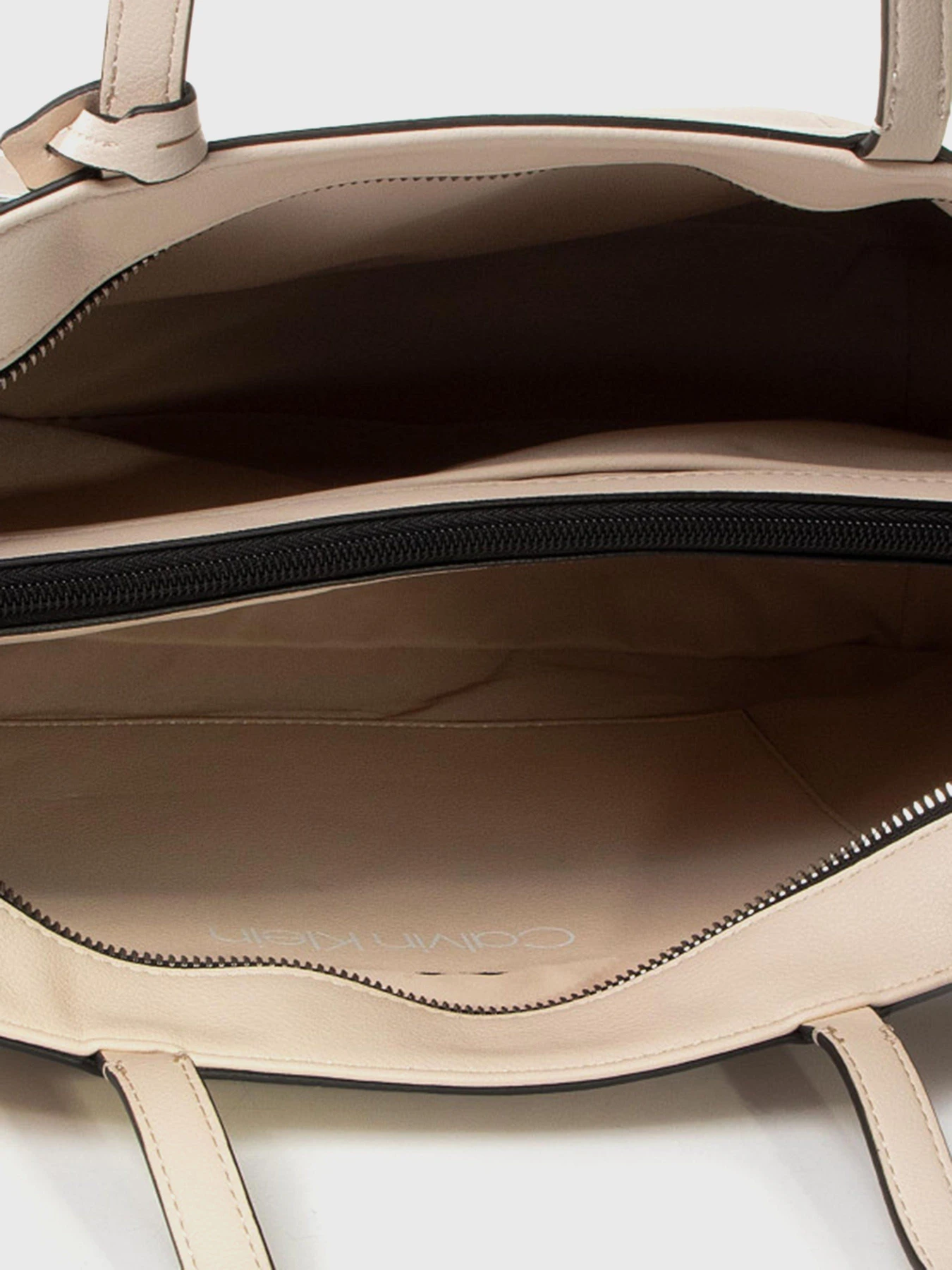 Сумки Calvin Klein модель K60K606664_VHB0 Сумки Calvin Klein модель K60K606664_VHB0 Фото