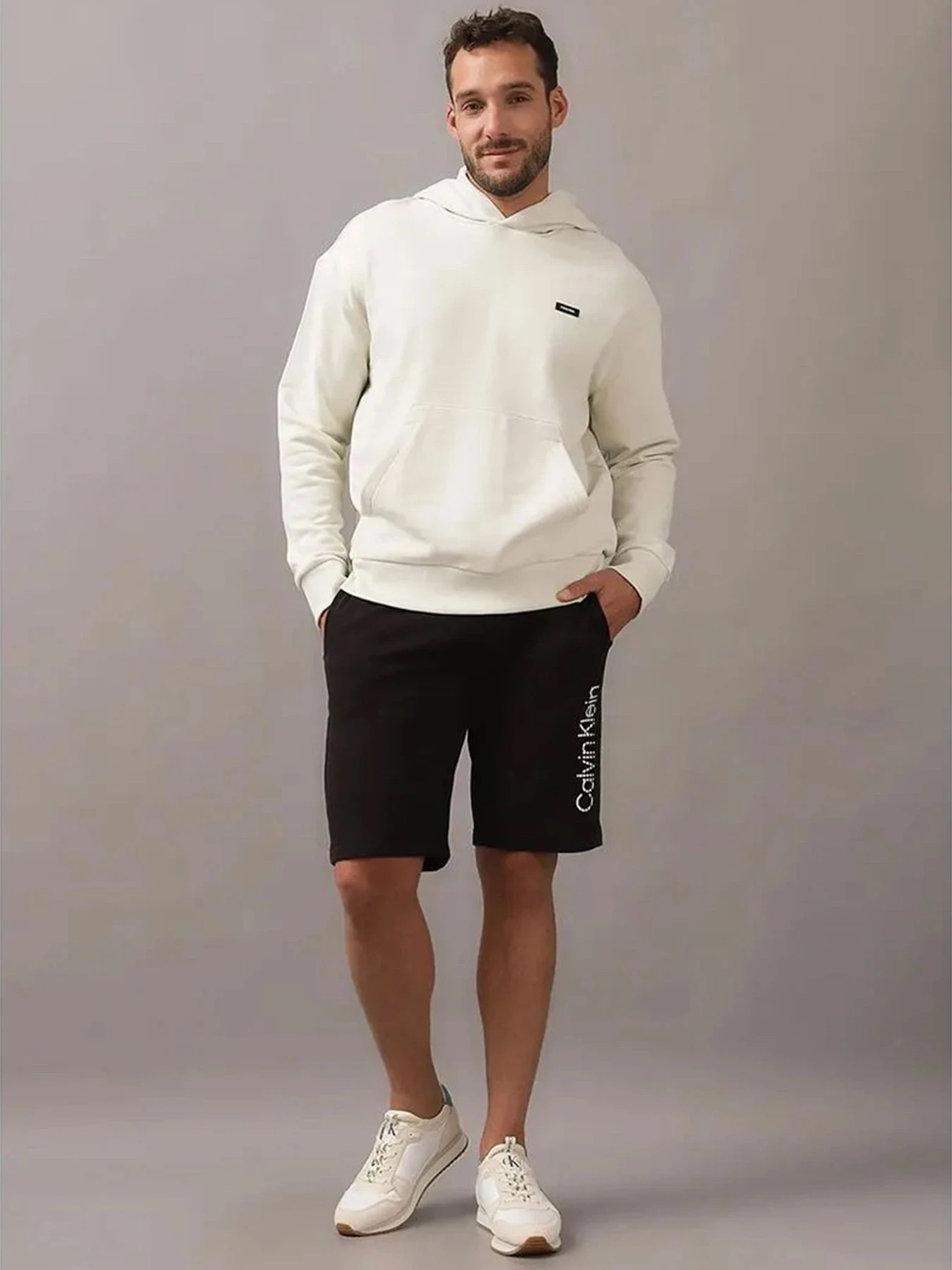 Худі та світшоти Calvin Klein модель K10K112748-CGA Худі та світшоти Calvin Klein модель K10K112748-CGA Фото