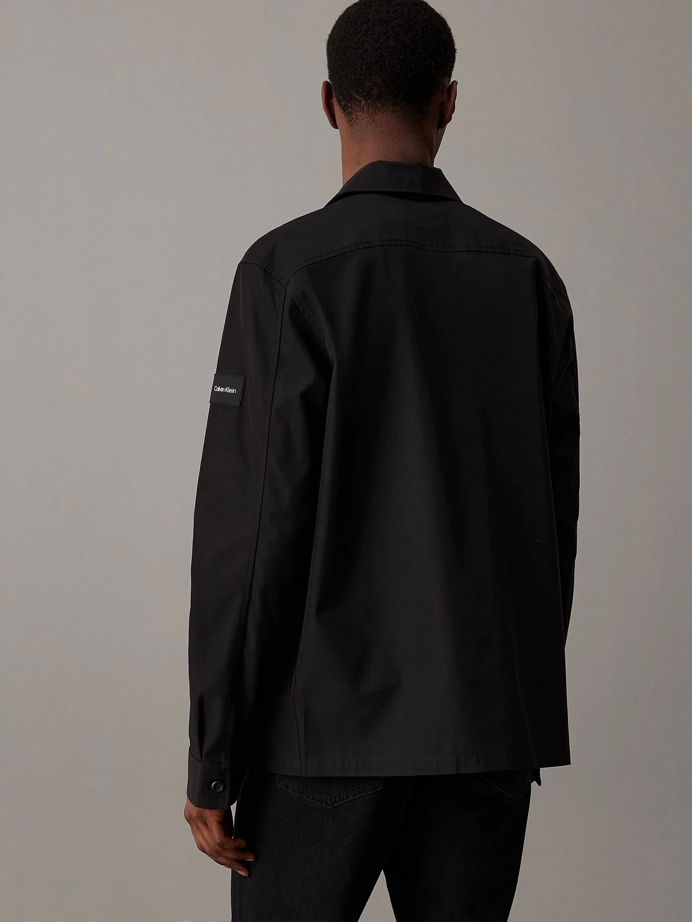 Рубашки Calvin Klein Cotton Nylon Overshirt модель K10K109920-BEH Рубашки Calvin Klein Cotton Nylon Overshirt модель K10K109920-BEH Фото
