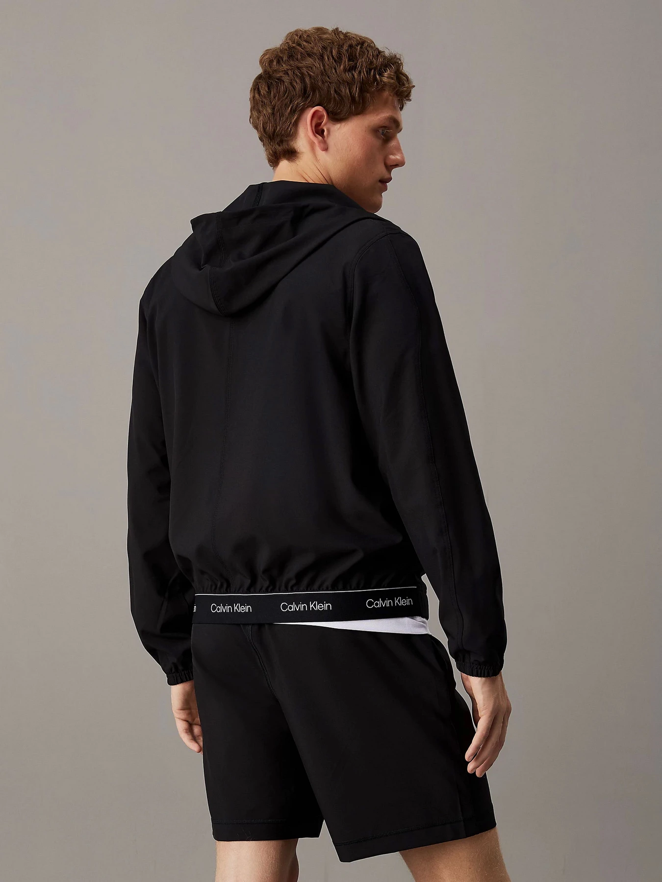Куртки и дубленки Calvin Klein Modern Sport модель 00GMS4O525-BAE Фото