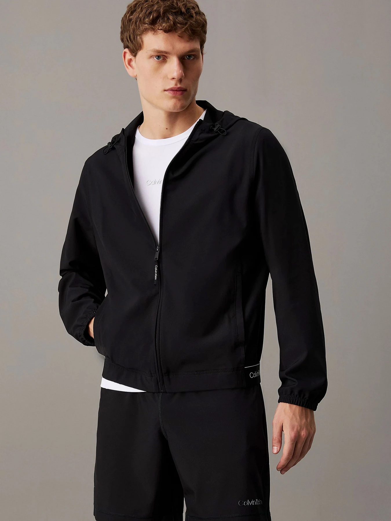 Куртки и дубленки Calvin Klein Modern Sport модель 00GMS4O525-BAE Фото