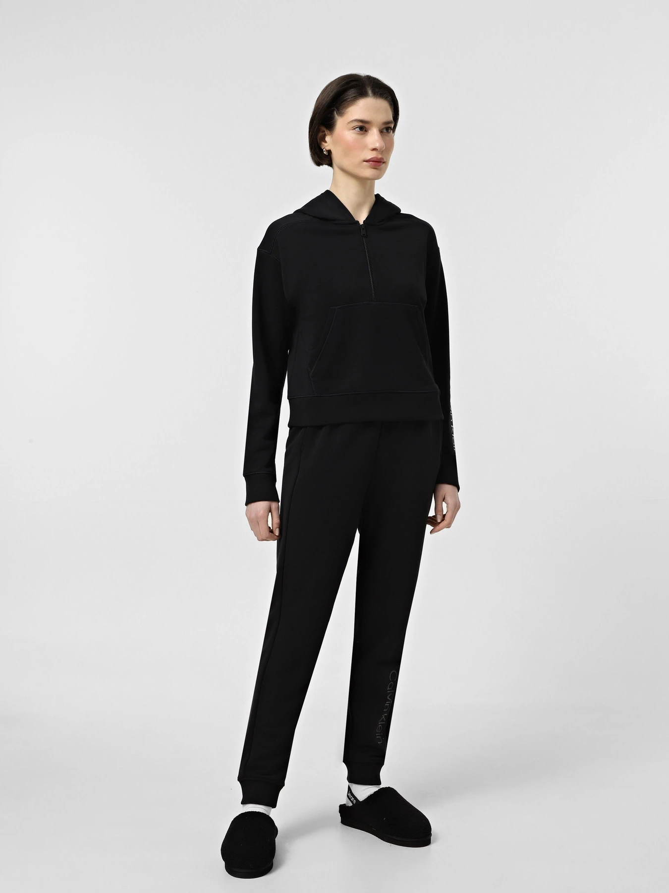 Худи и свитшоты Calvin Klein Essentials модель 00GWF4W303-BAE Фото