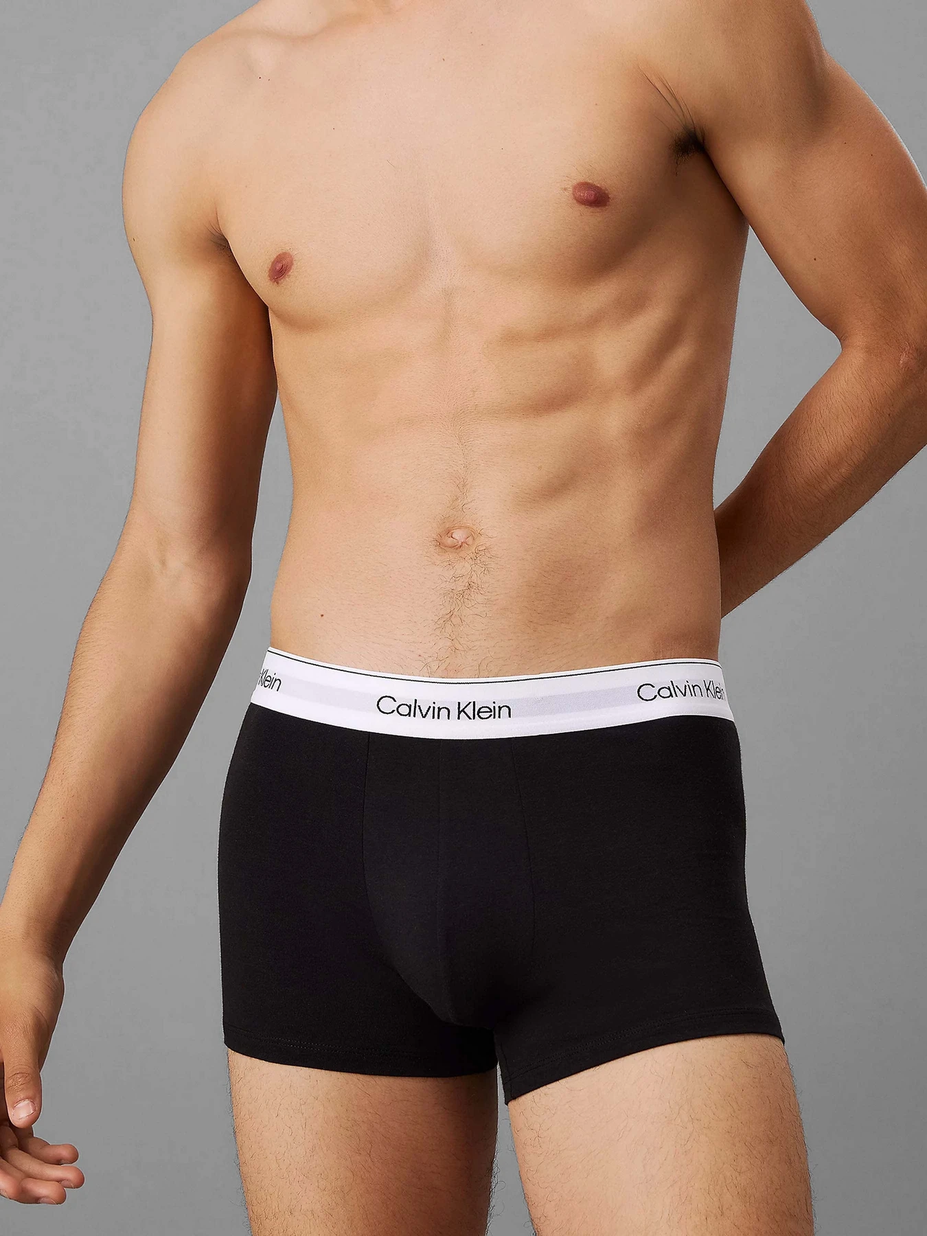 Нижнее белье Calvin Klein Underwear модель LV00NB4392-UB1 Нижнее белье Calvin Klein Underwear модель LV00NB4392-UB1 Фото