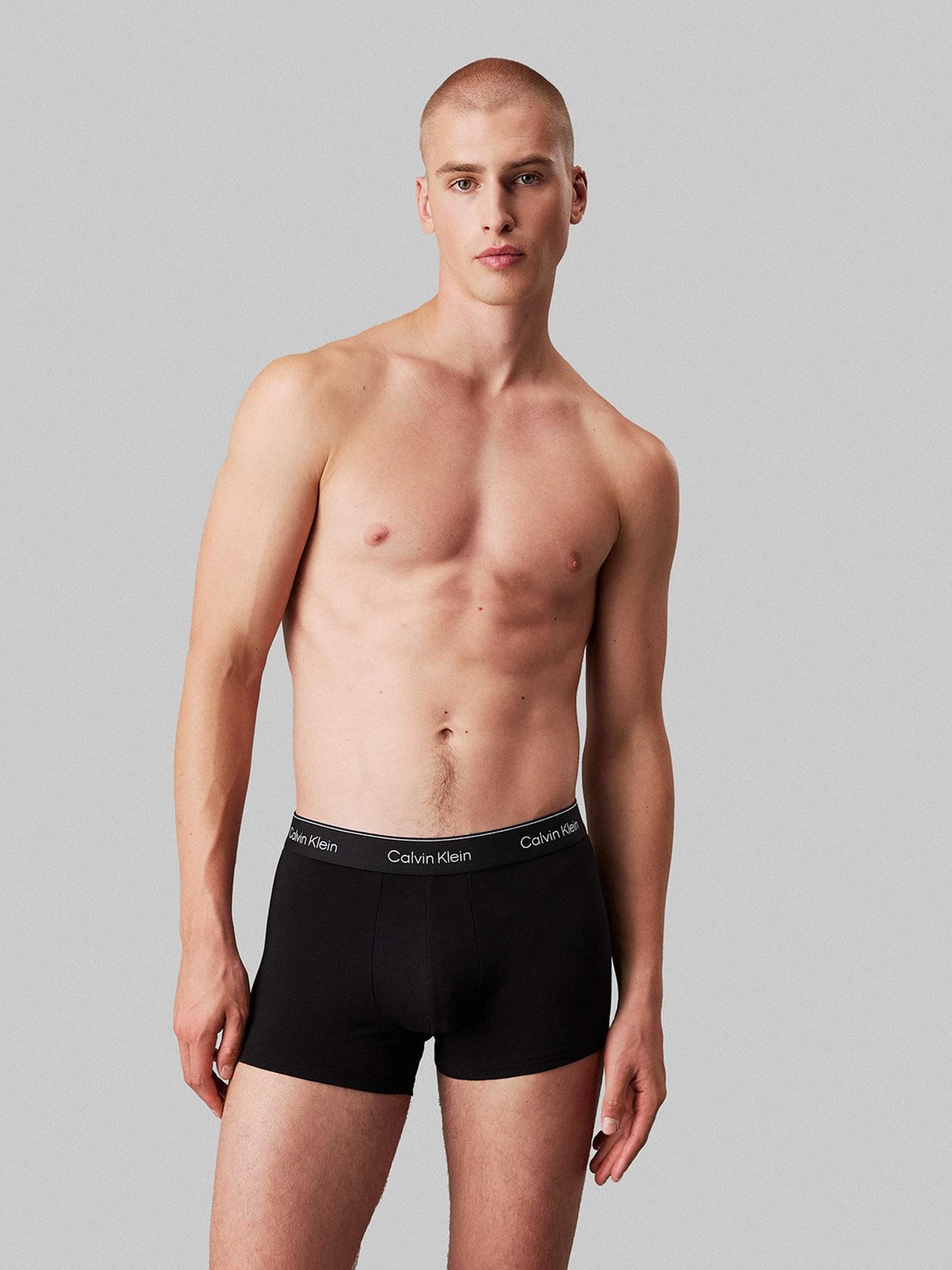 Нижнее белье Calvin Klein Underwear модель LV00NB4392-VR9 Нижнее белье Calvin Klein Underwear модель LV00NB4392-VR9 Фото