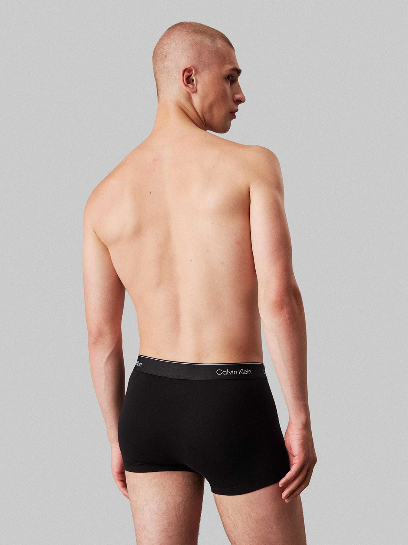 Нижнее белье Calvin Klein Underwear модель LV00NB4392-VR9 Нижнее белье Calvin Klein Underwear модель LV00NB4392-VR9 Фото