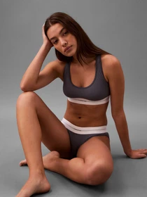 Нижнее белье Calvin Klein Underwear модель LV00QF8022-FCG Фото